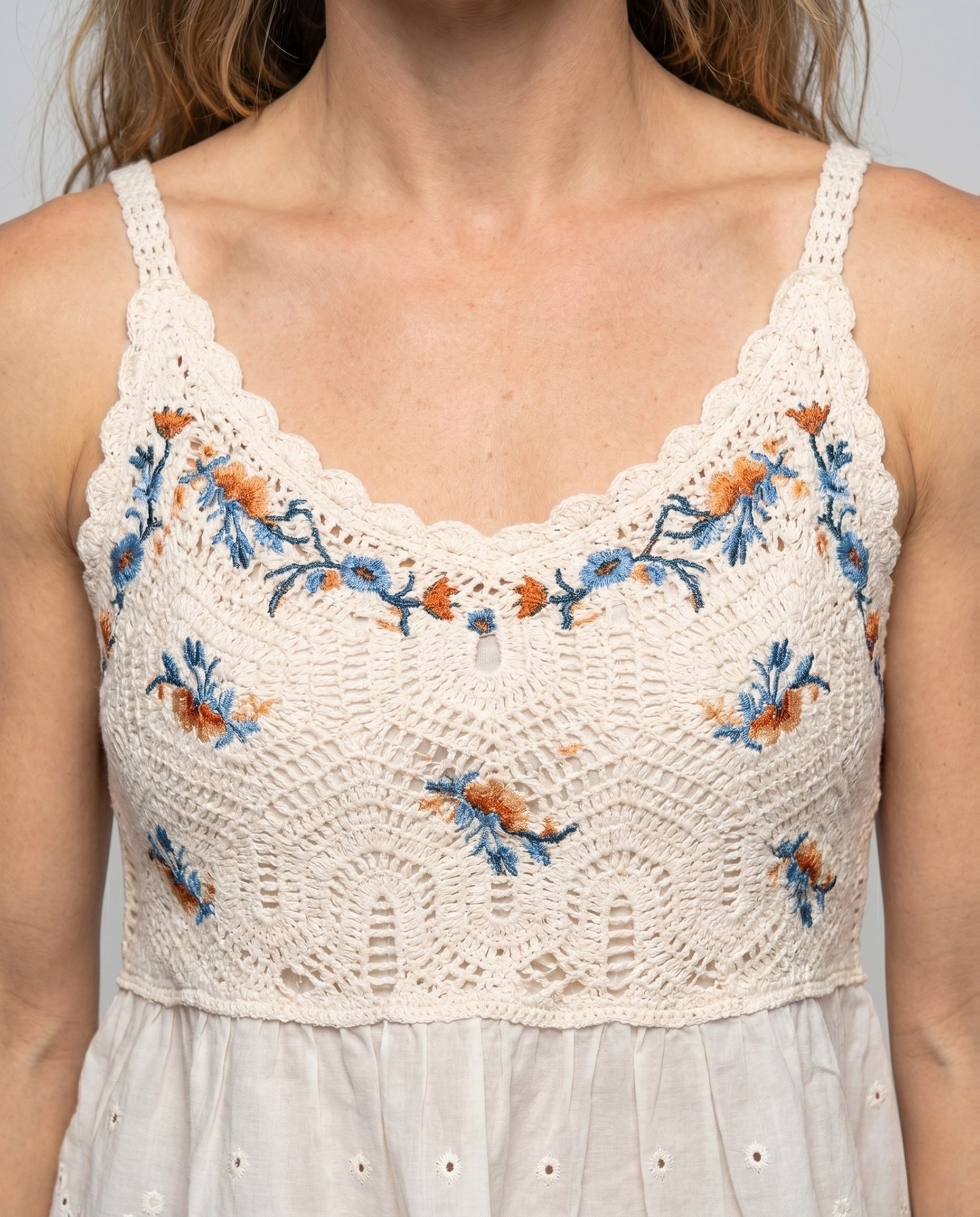 Product 15645952049482 - close_up_detail