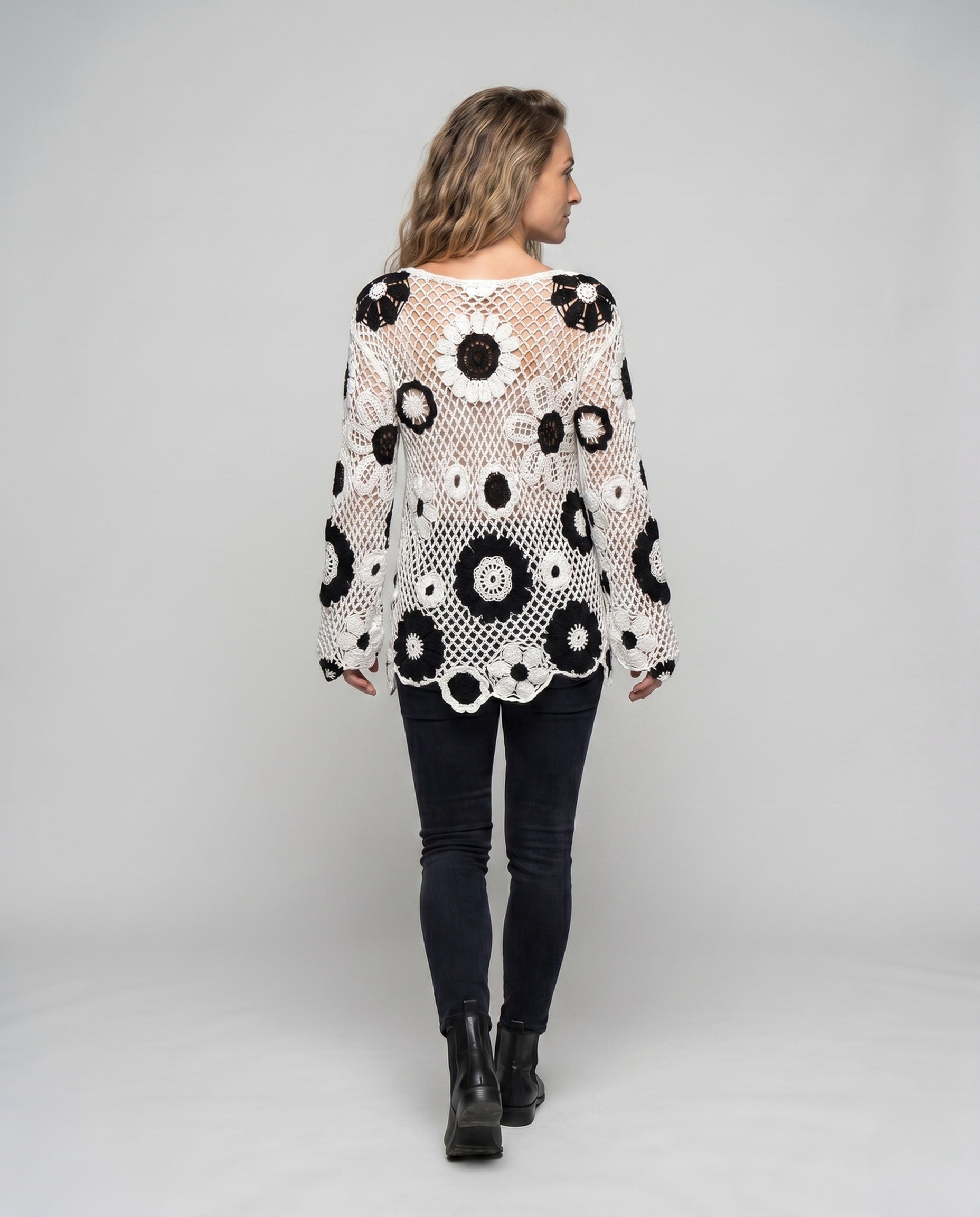 Product 15645952246090 - back_view