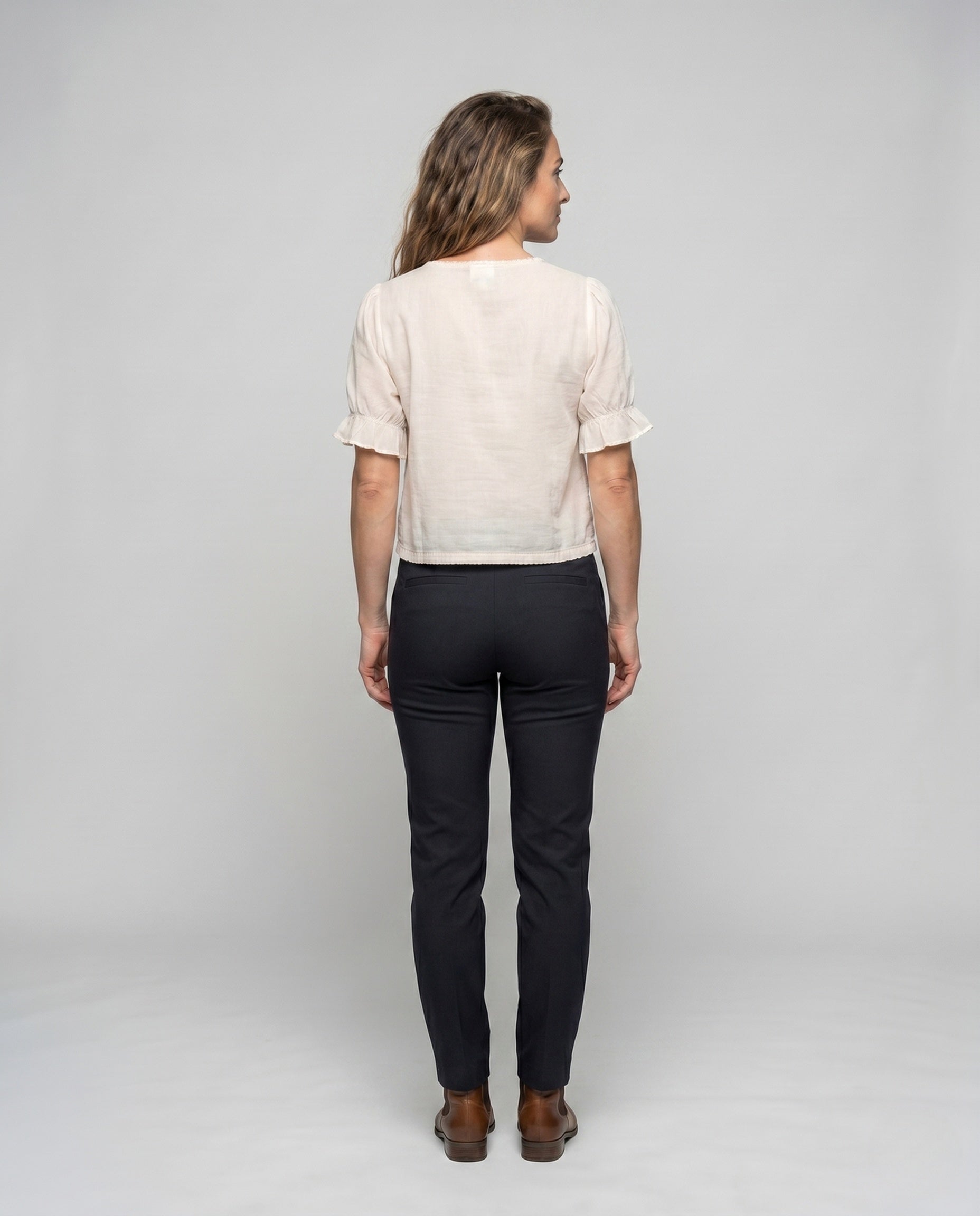 Product 15645954179402 - back_view