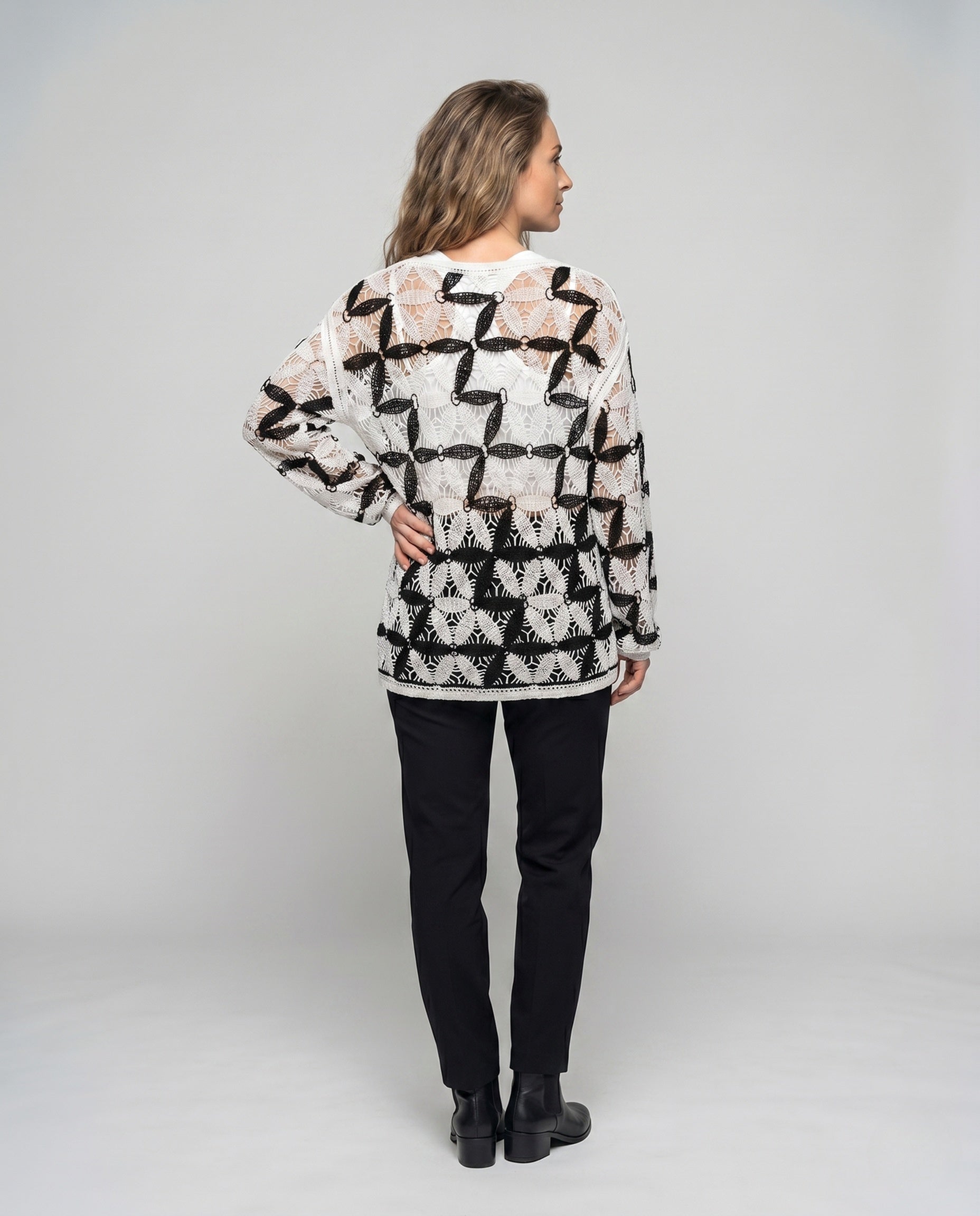 Product 15645955850570 - back_view