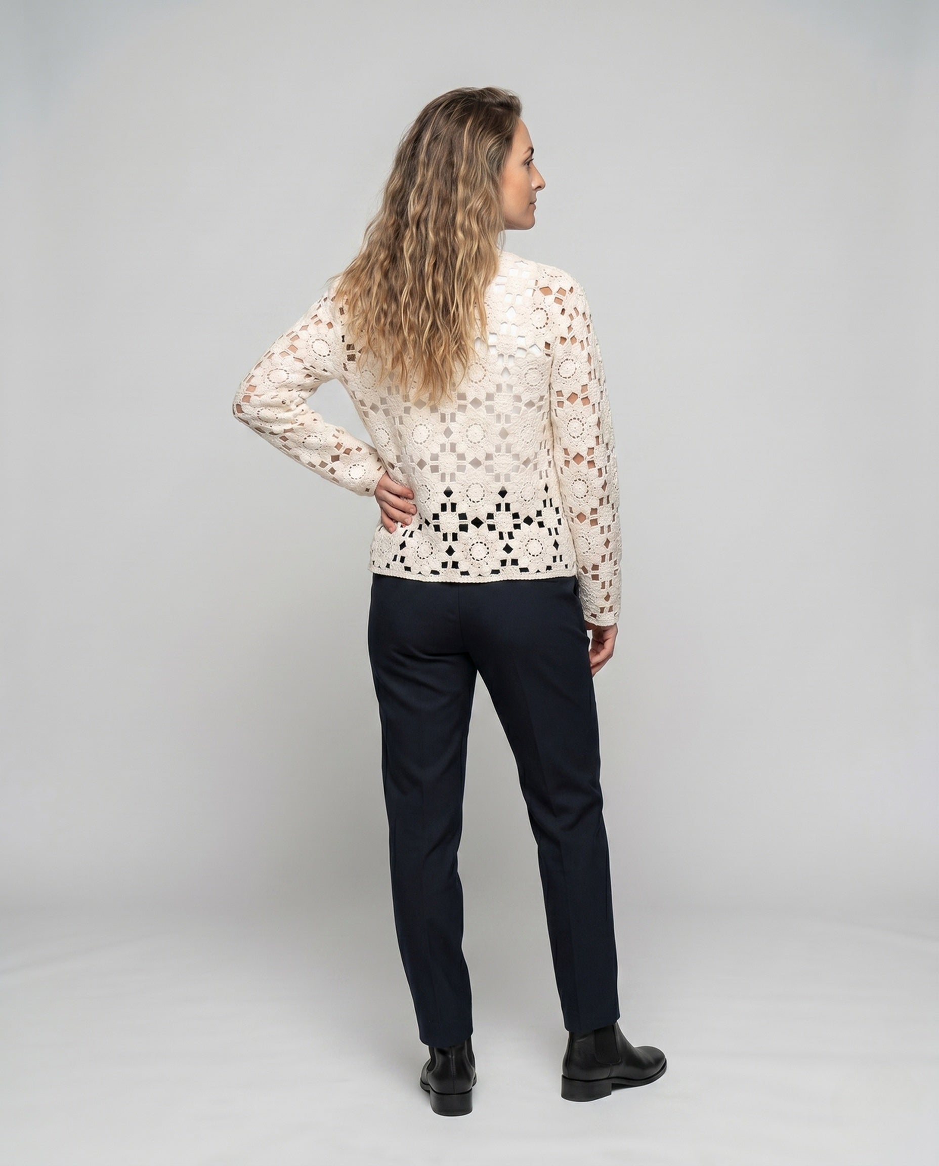 Product 15645956014410 - back_view
