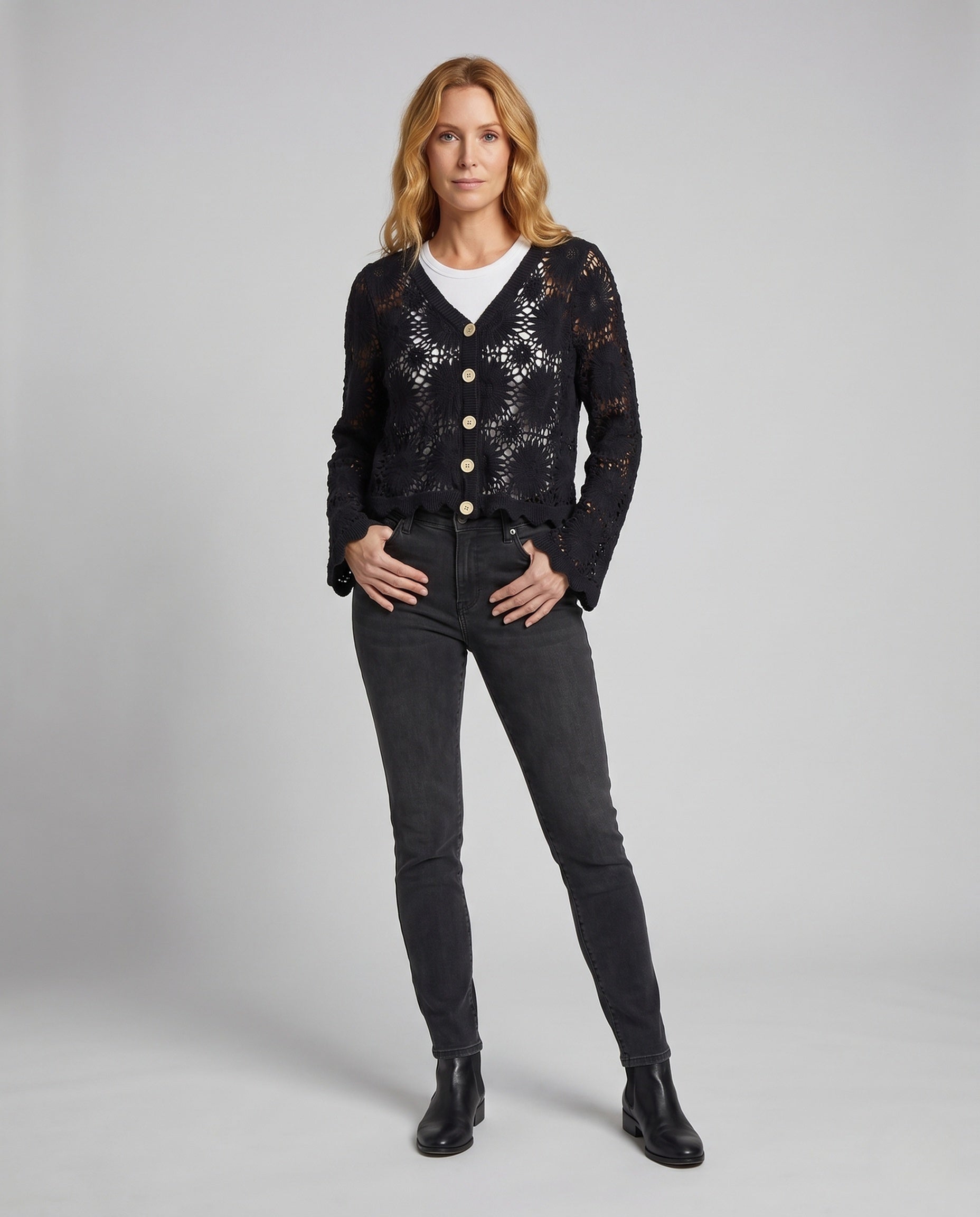 Product 15645956440394 - full_body_front