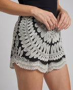 Product 15645956702538 - close_up_detail