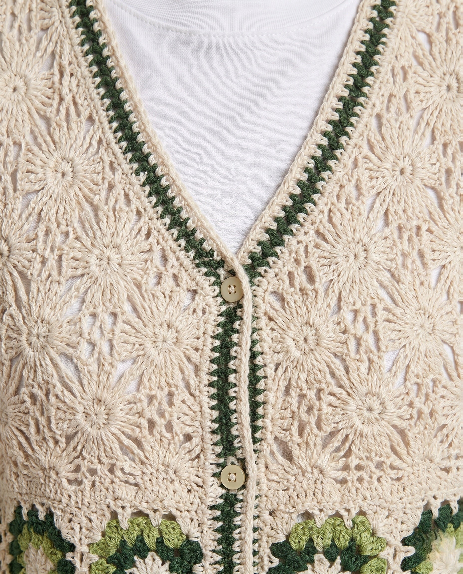 Product 15645956866378 - close_up_detail