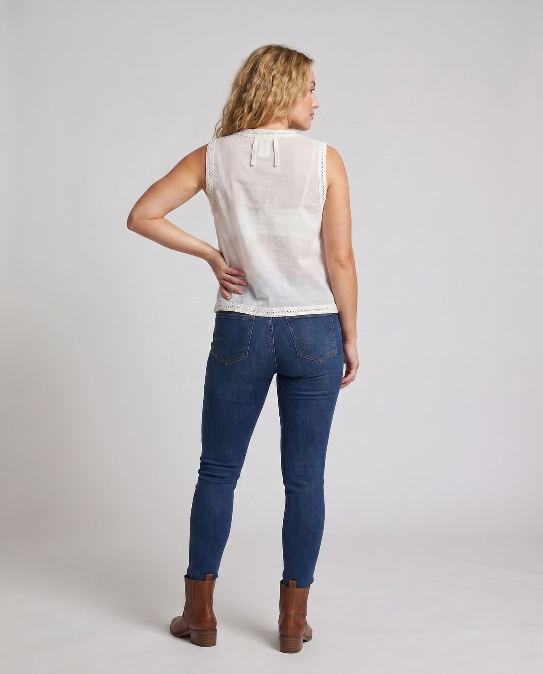 Product 15645958603082 - back_view