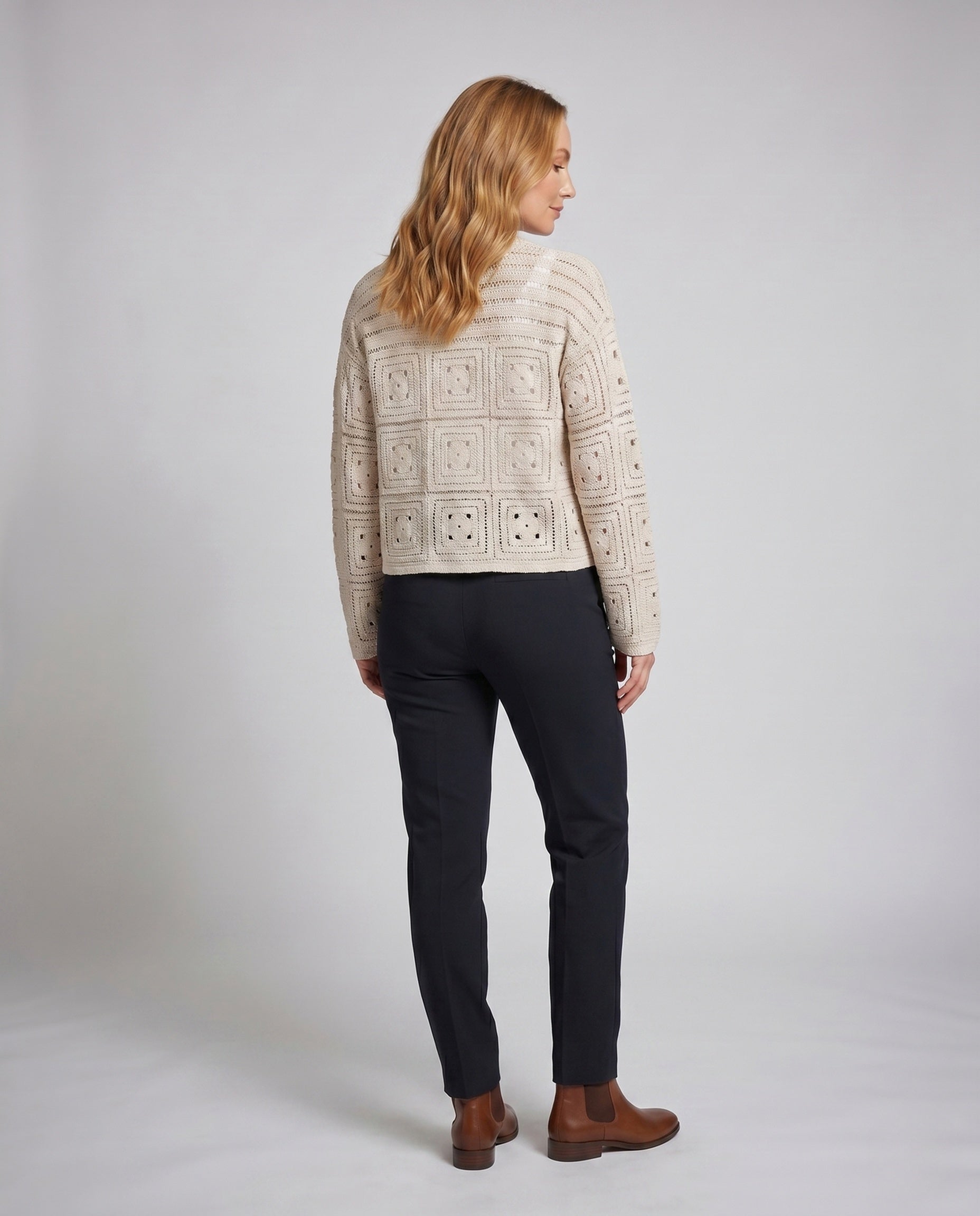 Product 15645958930762 - back_view