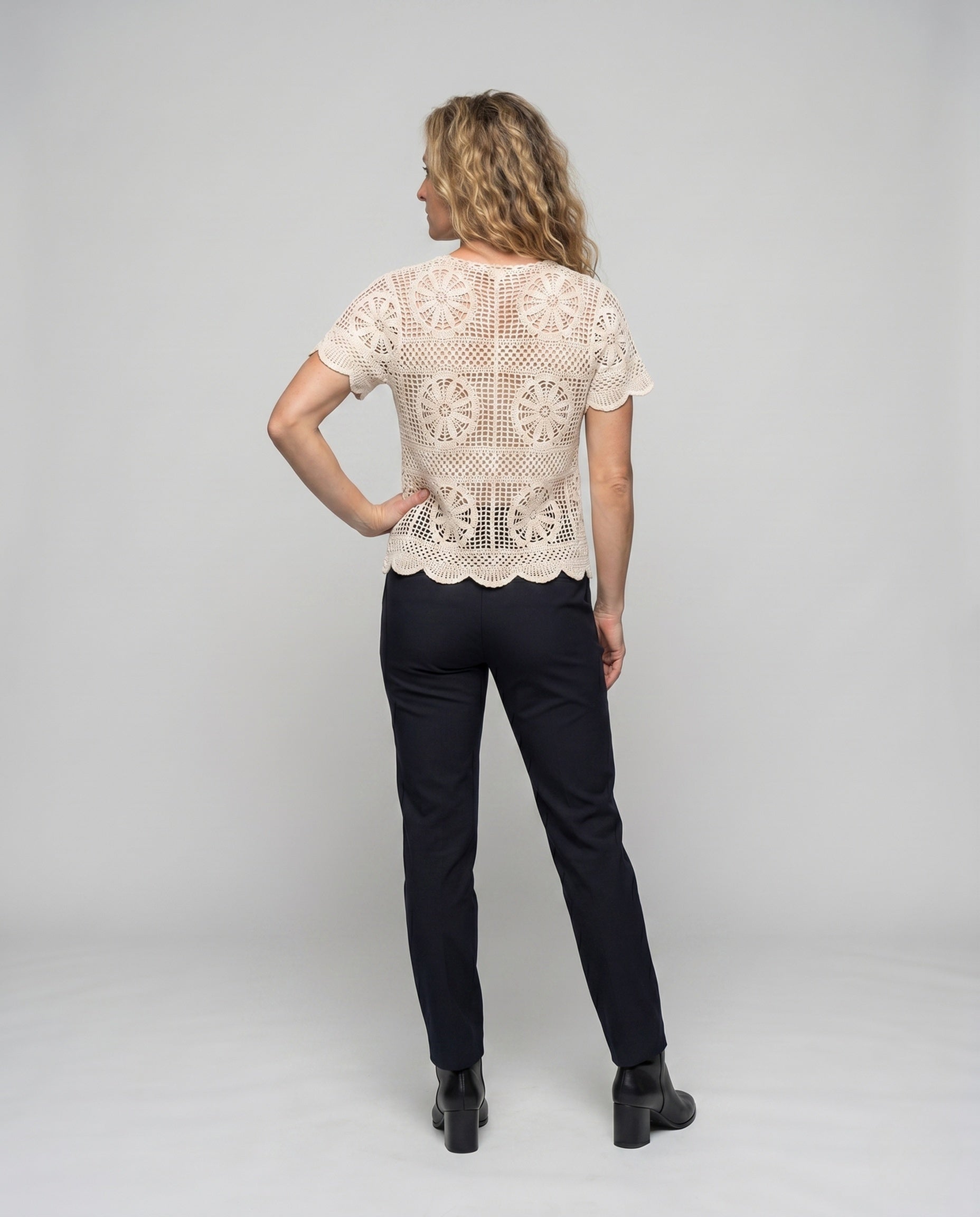 Product 15645960241482 - back_view
