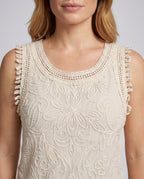 Product 15645966631242 - close_up_detail