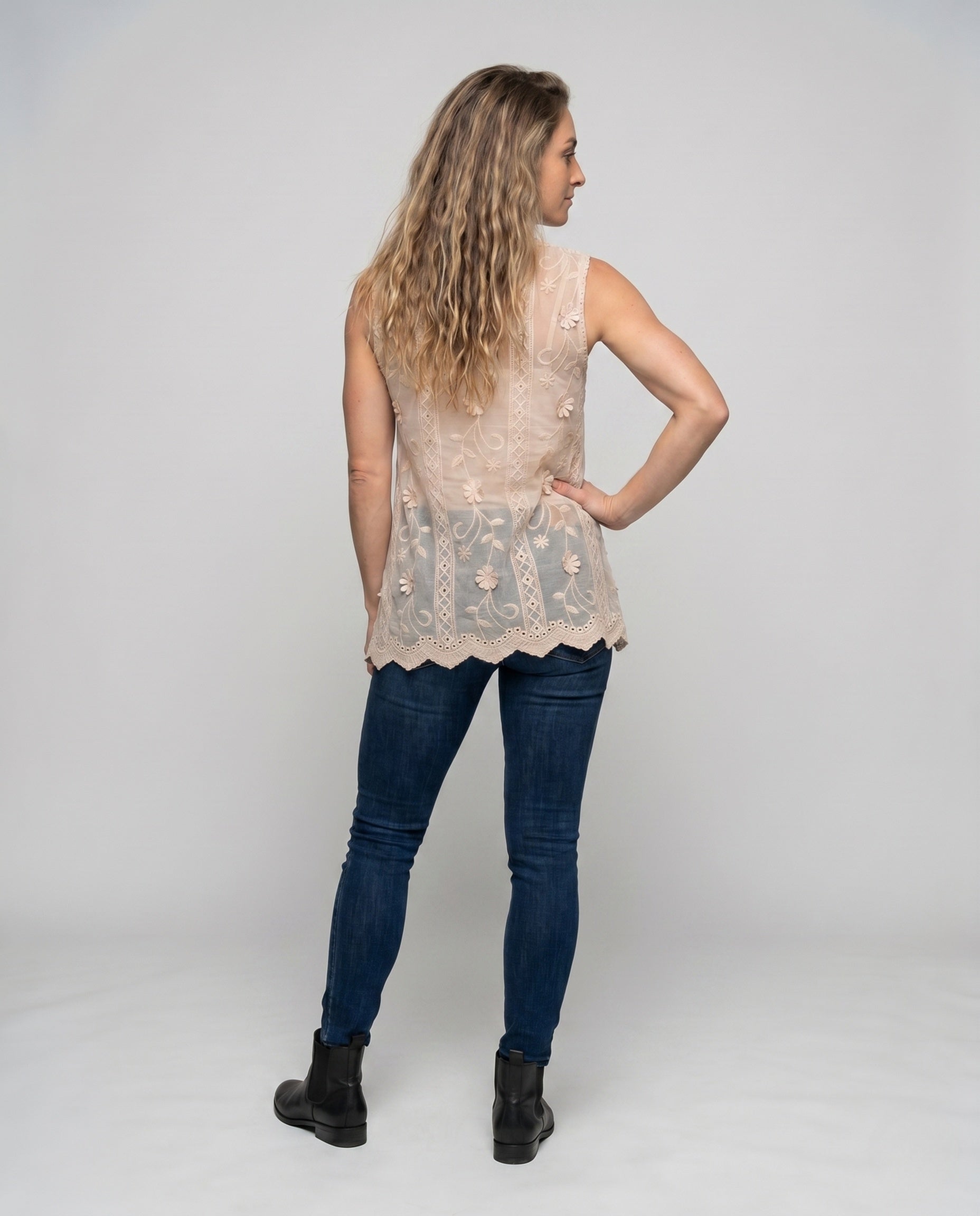 Product 15645967810890 - back_view