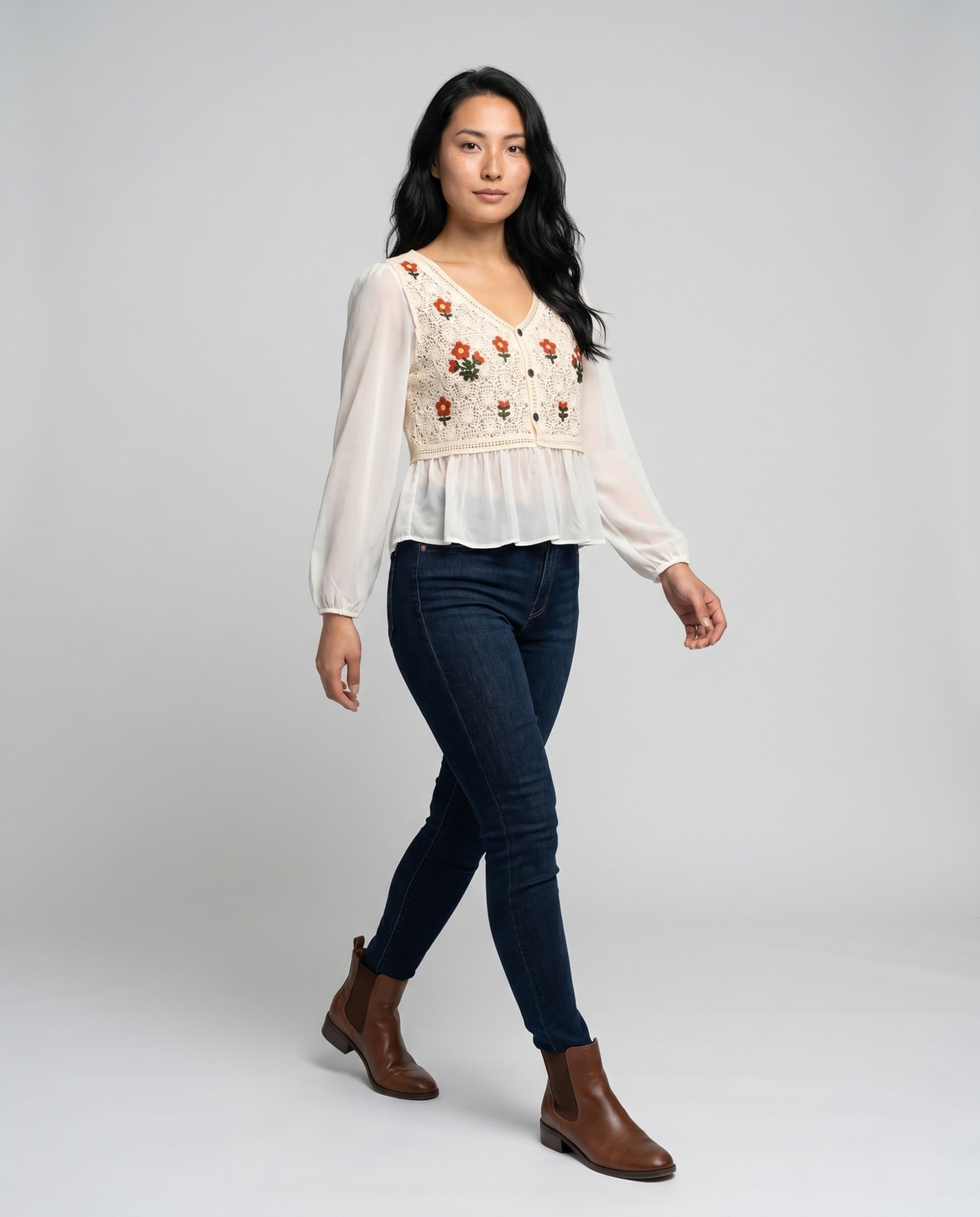 Damen romantische Häkelbluse mit floralen Verzierungen und Knopfleiste R&B