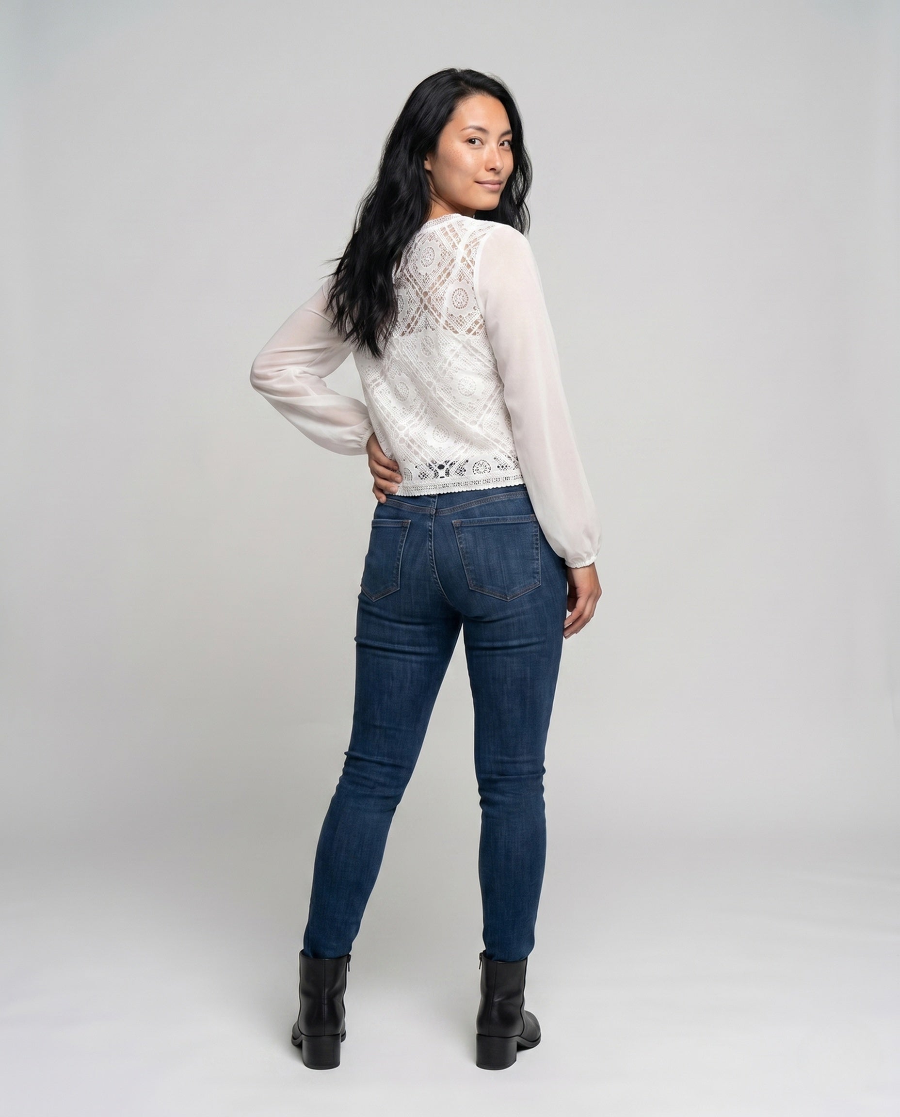 Product 15645968367946 - back_view