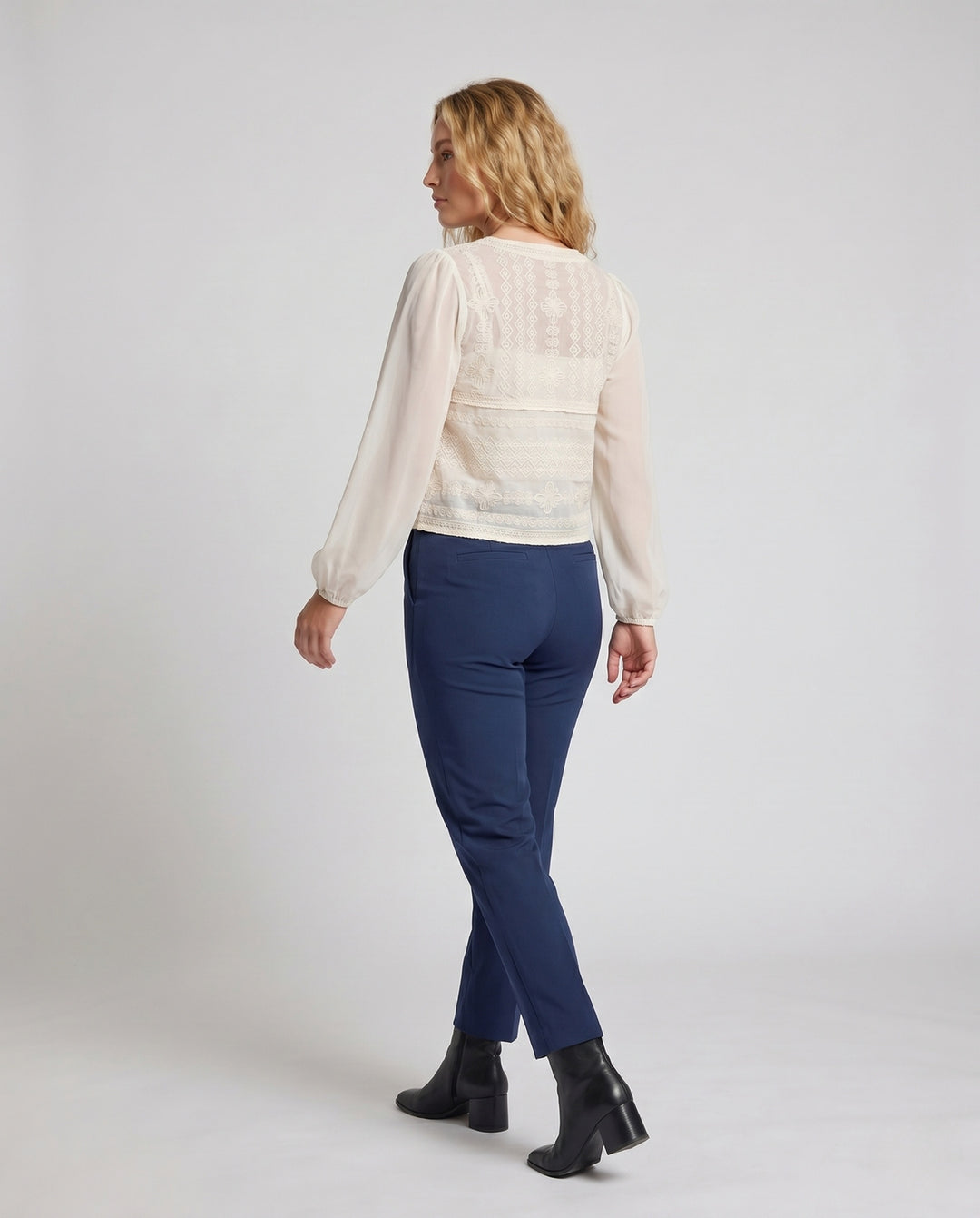 Product 15645968793930 - back_view