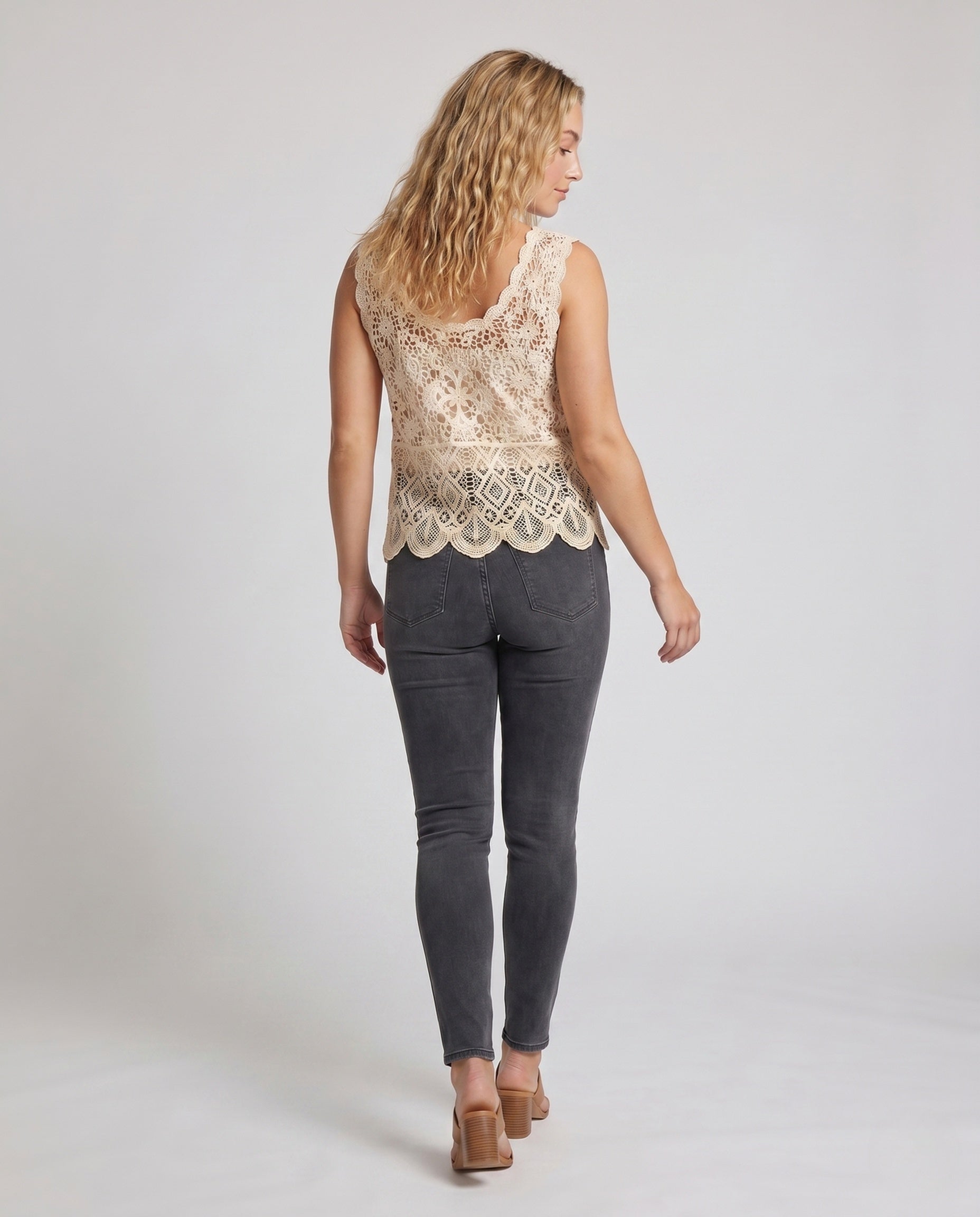 Product 15645969056074 - back_view