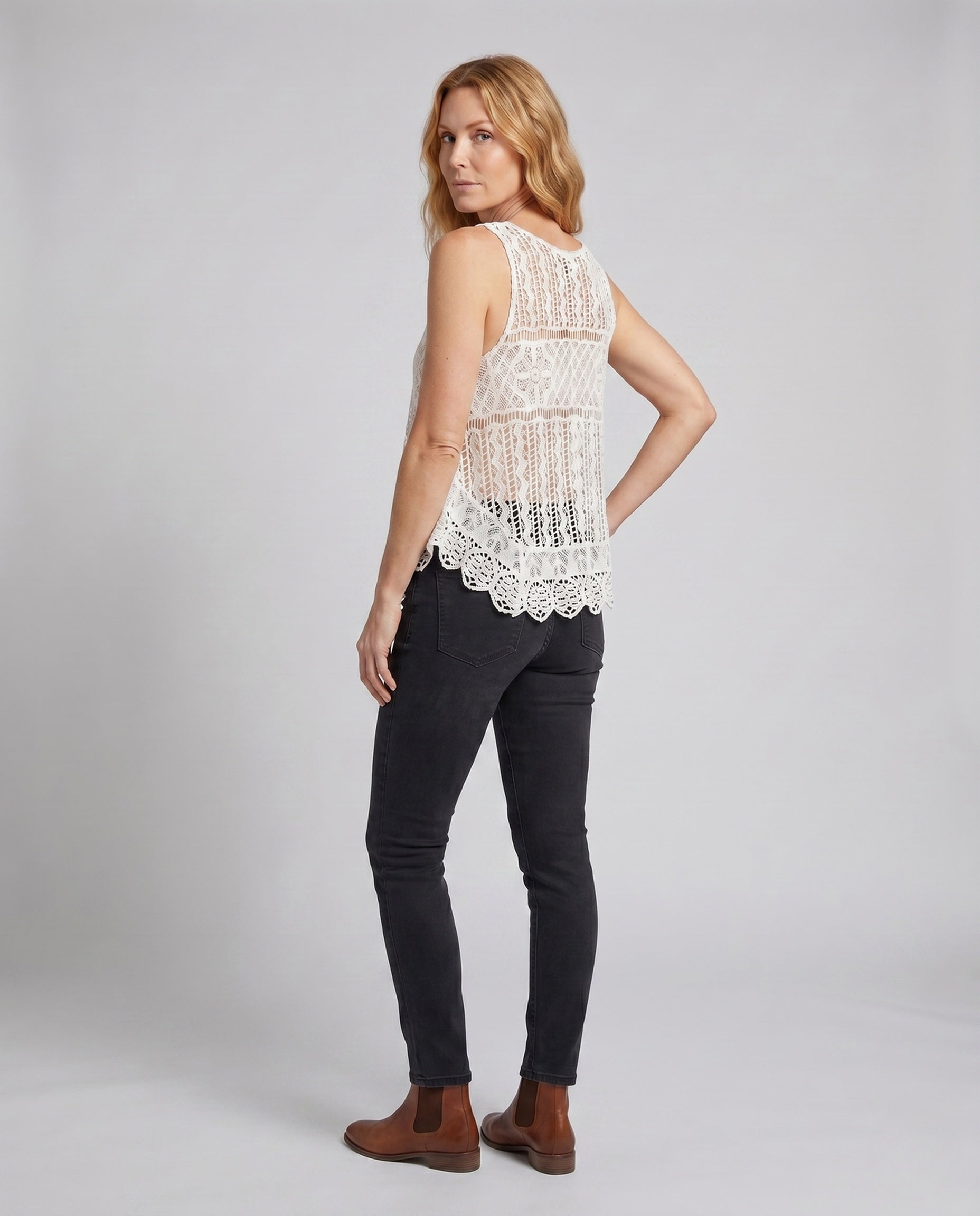 Product 15645970727242 - back_view