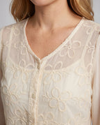 Damen transparente Bluse mit floralen Stickereien und Knopfleiste R&B
