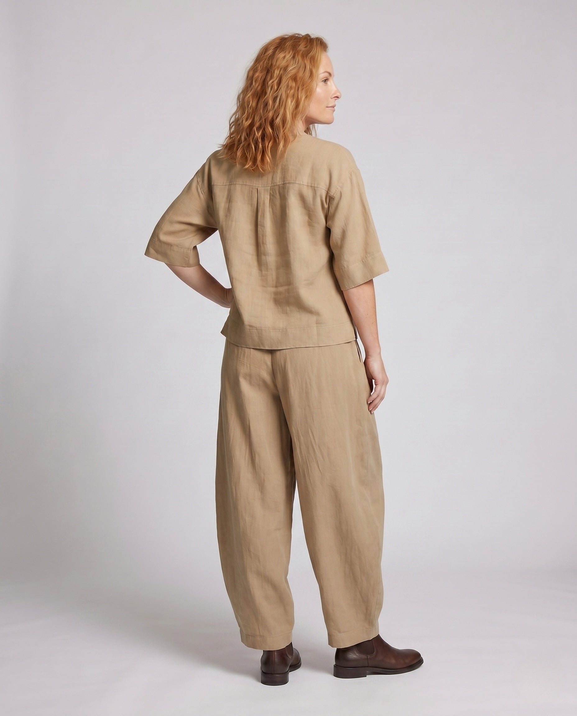Product 15646795596106 - back_view
