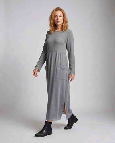 Damen Maxikleid mit Spitzenakzenten und praktischen Taschen R&B
