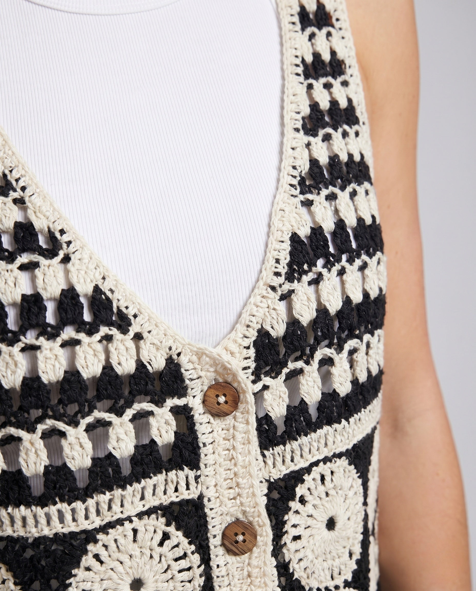 Product 15646870372682 - close_up_detail