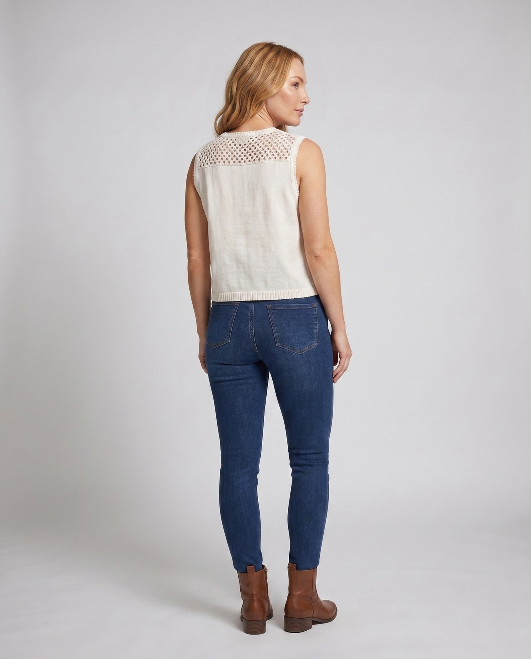 Product 15646872535370 - back_view