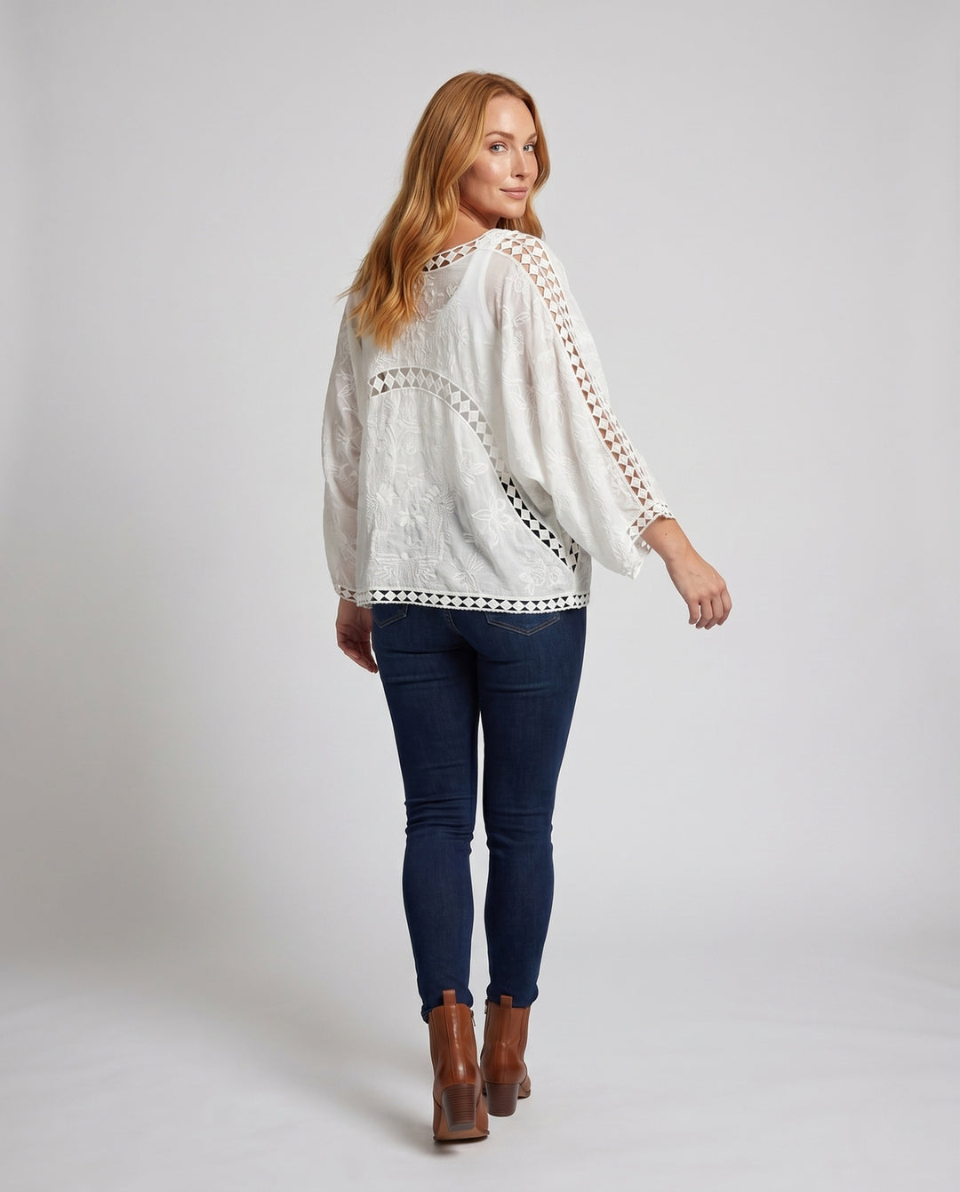 Product 15646872600906 - back_view
