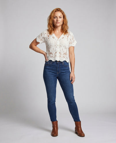 Damen Häkelbluse mit Knopfverschluss und floralen Mustern R&B