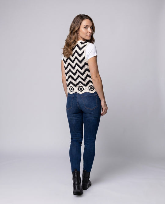 Product 15646873256266 - back_view