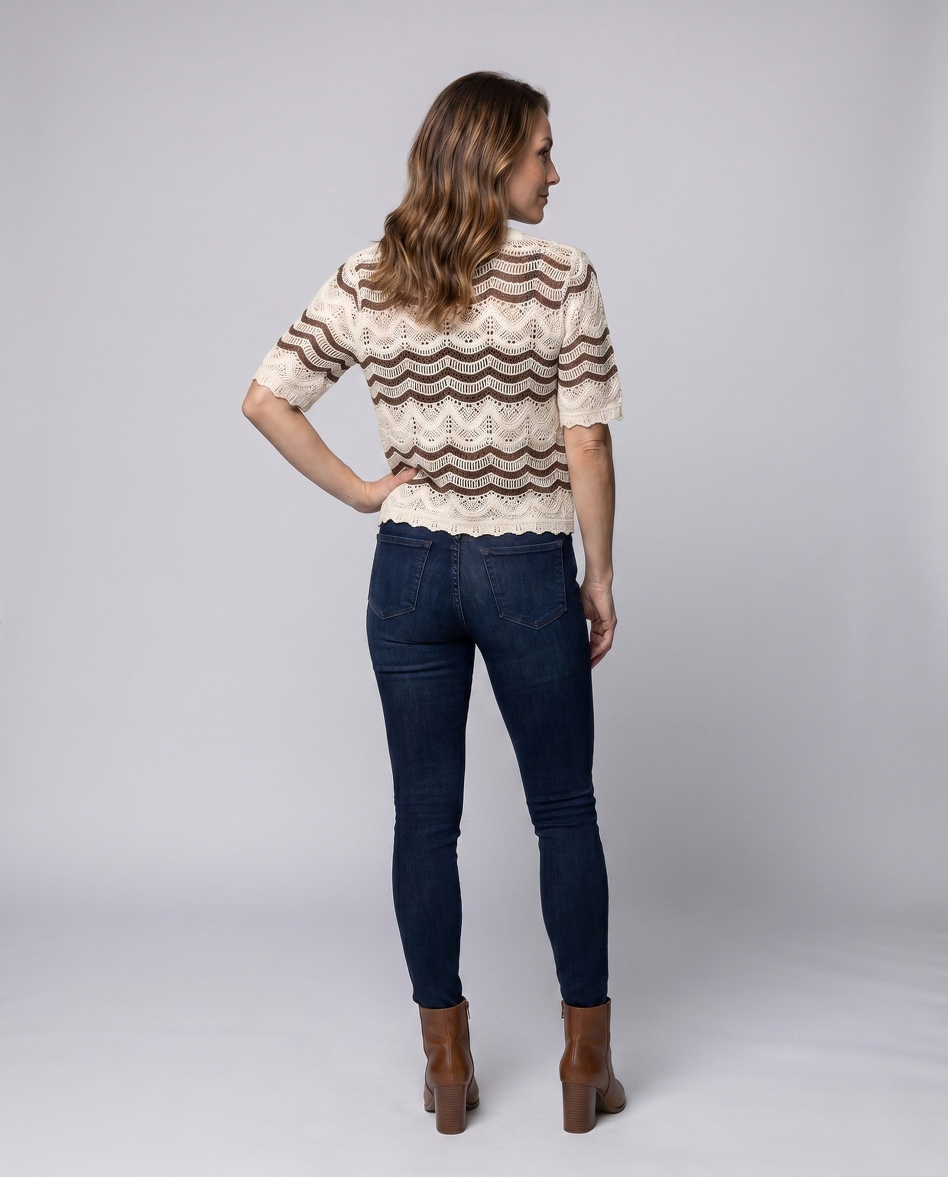 Product 15646873387338 - back_view