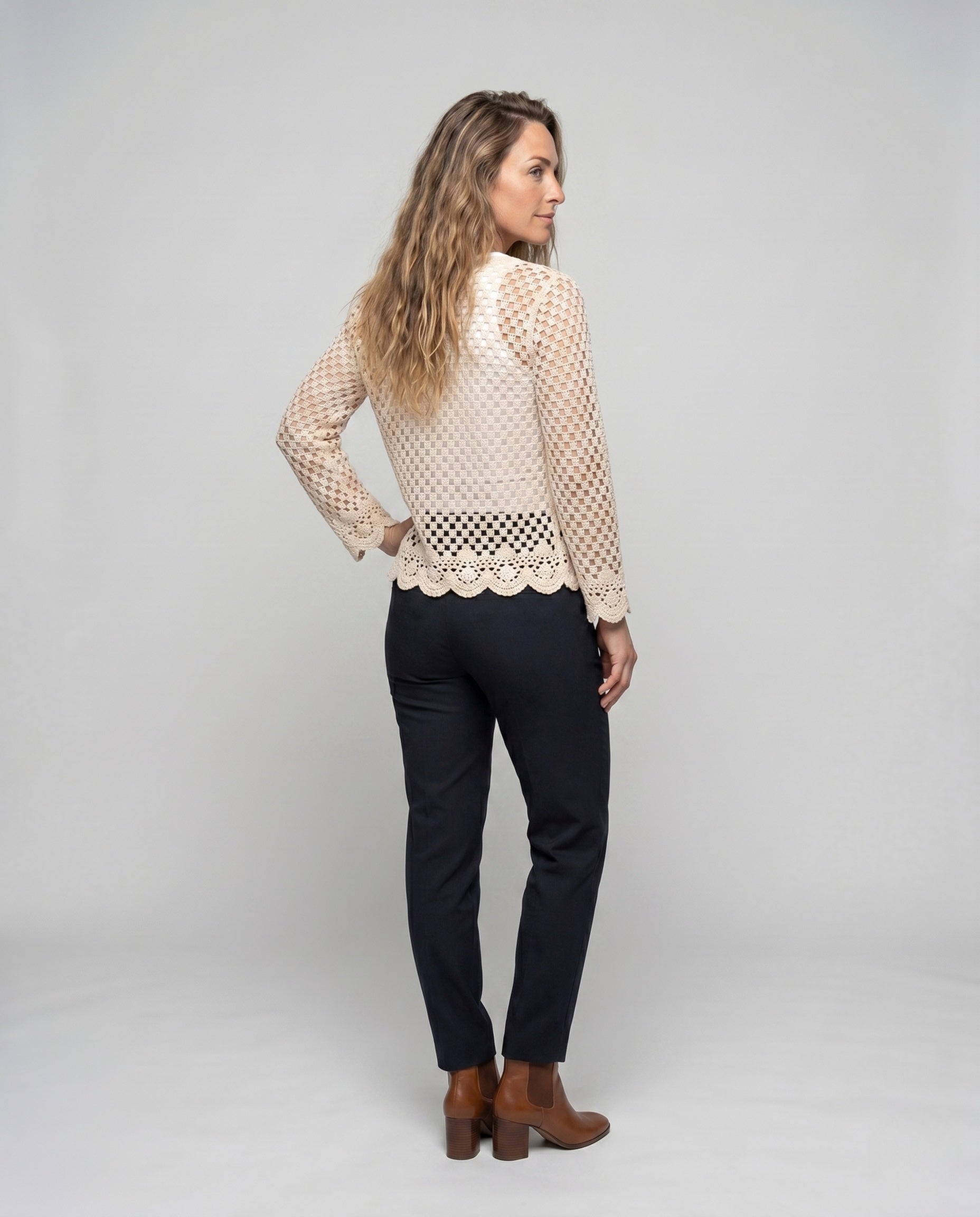 Product 15646873878858 - back_view