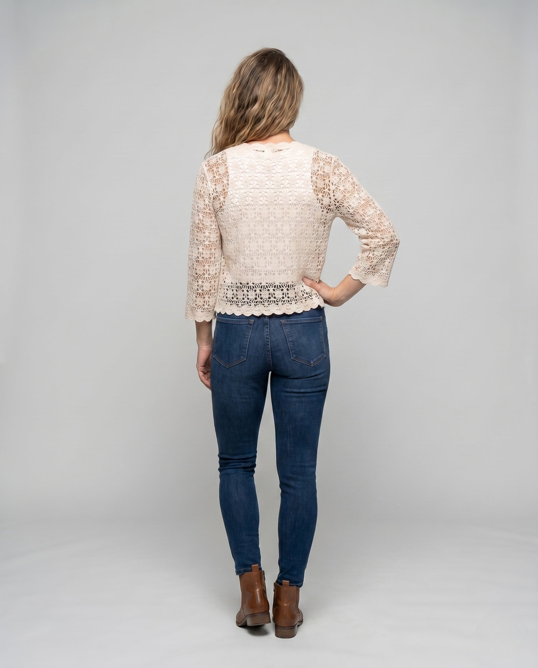 Product 15646873944394 - back_view