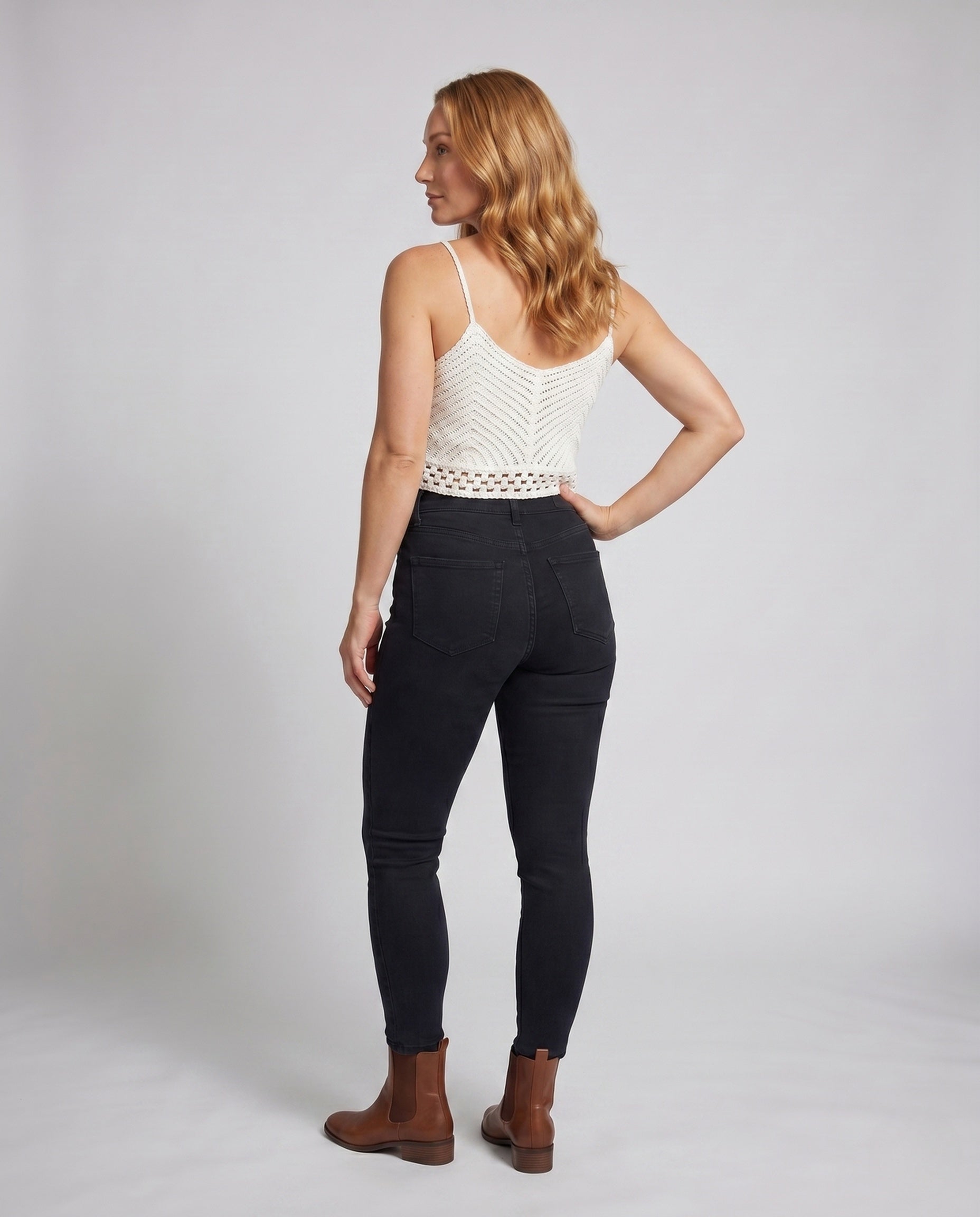 Product 15646875124042 - back_view