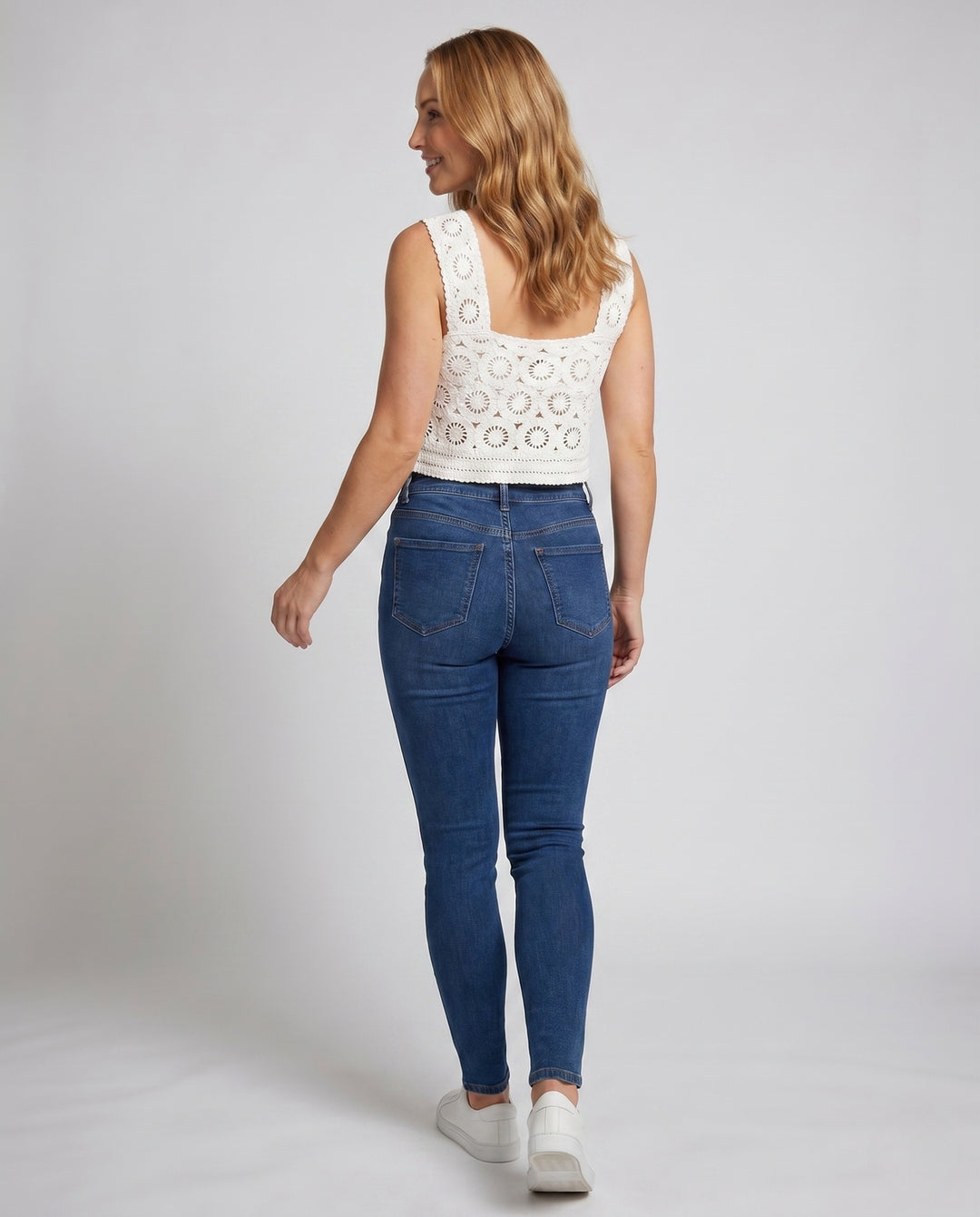 Product 15646875582794 - back_view