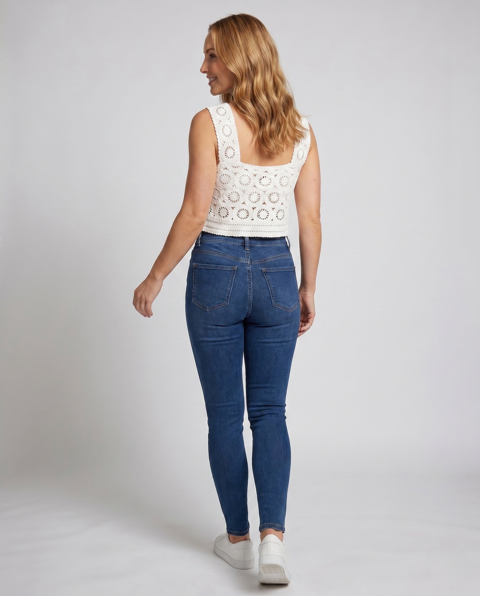 Product 15646875582794 - back_view