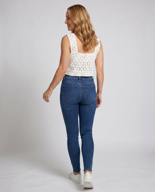 Product 15646875582794 - back_view