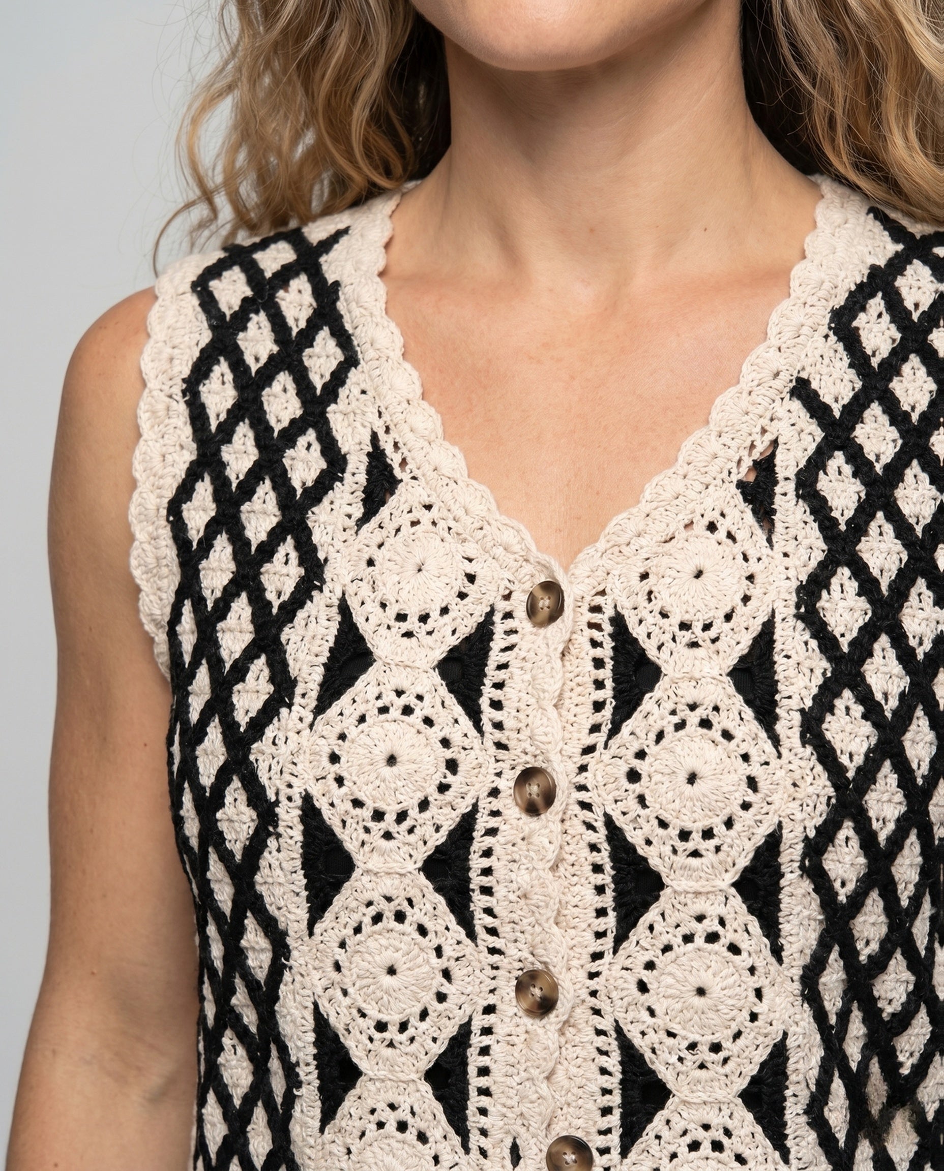 Product 15646878499146 - close_up_detail