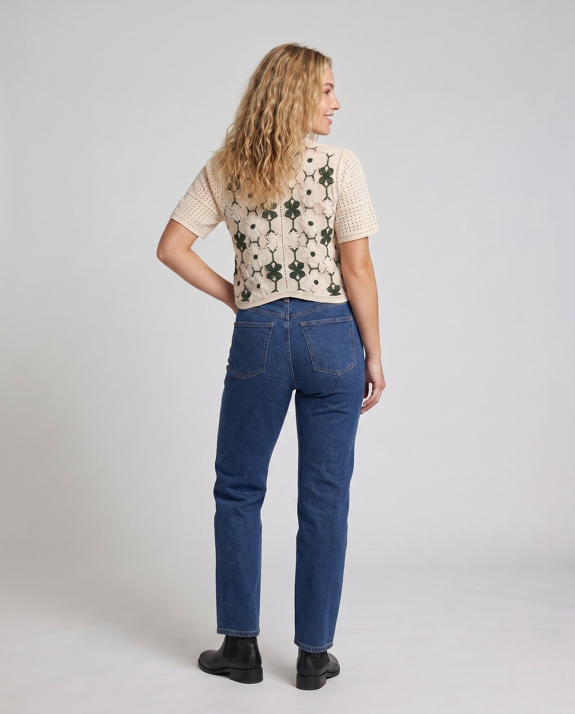Product 15646879318346 - back_view