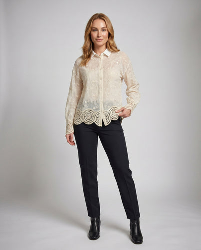 Damen luftige Bluse mit floralen Stickereien und Spitzenakzenten R&B