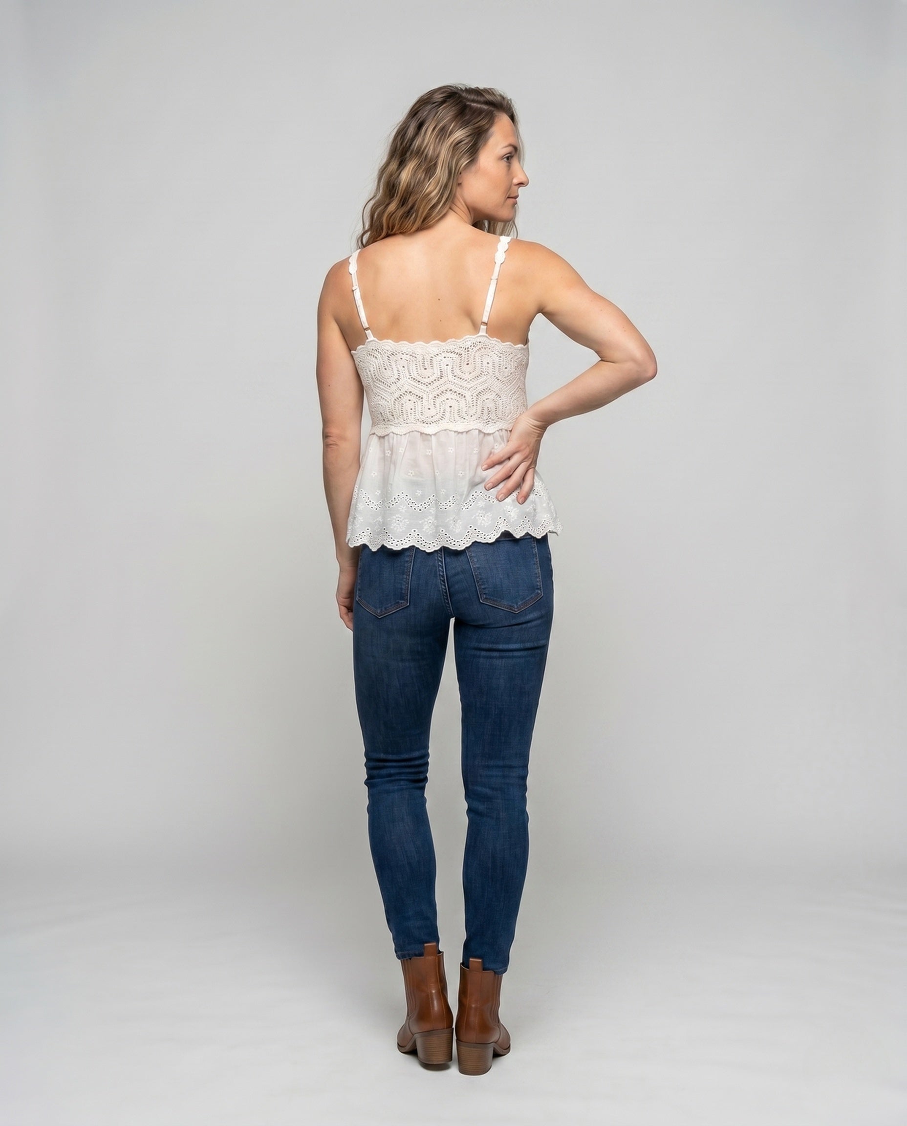 Product 15646884790602 - back_view