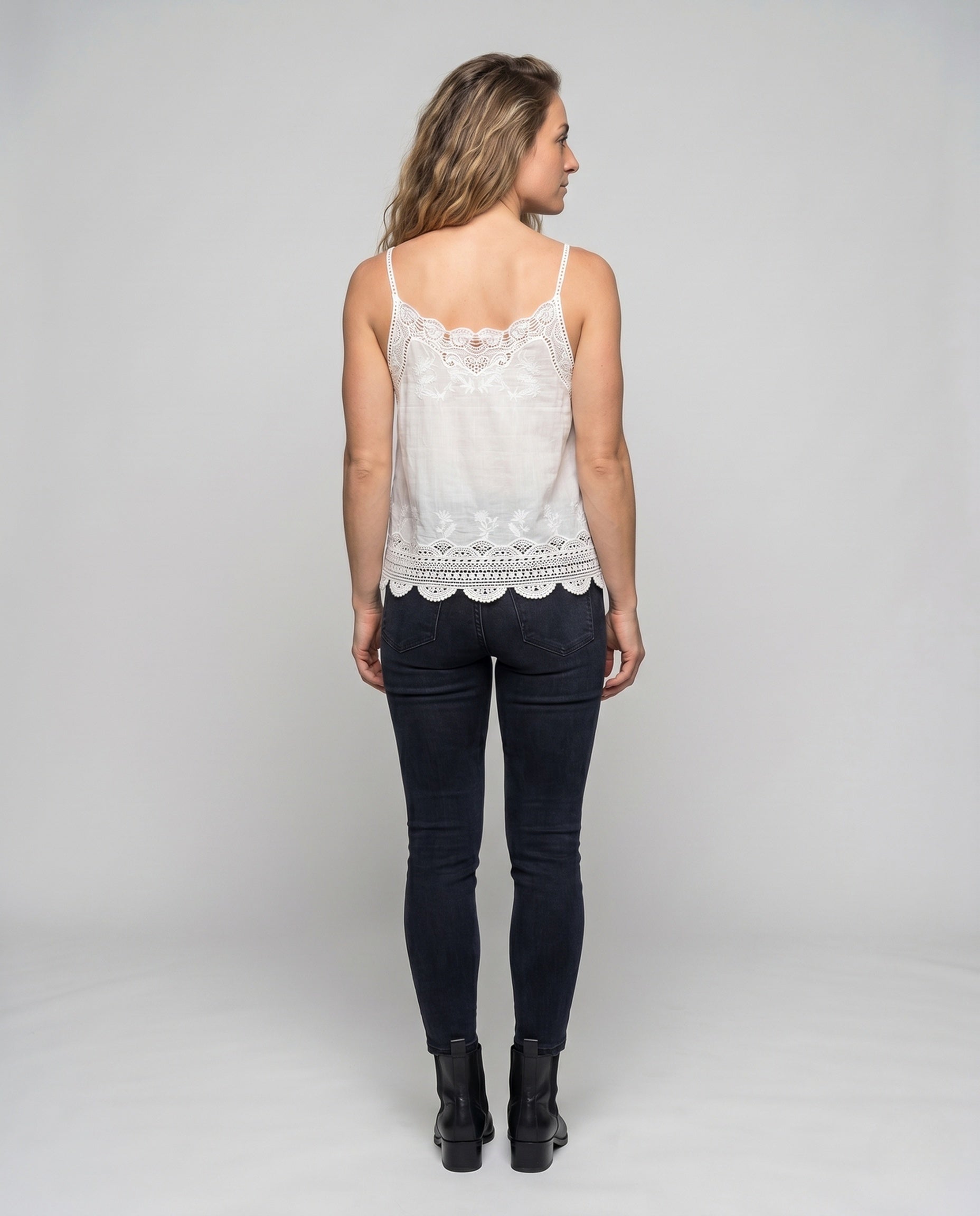 Product 15646885118282 - back_view
