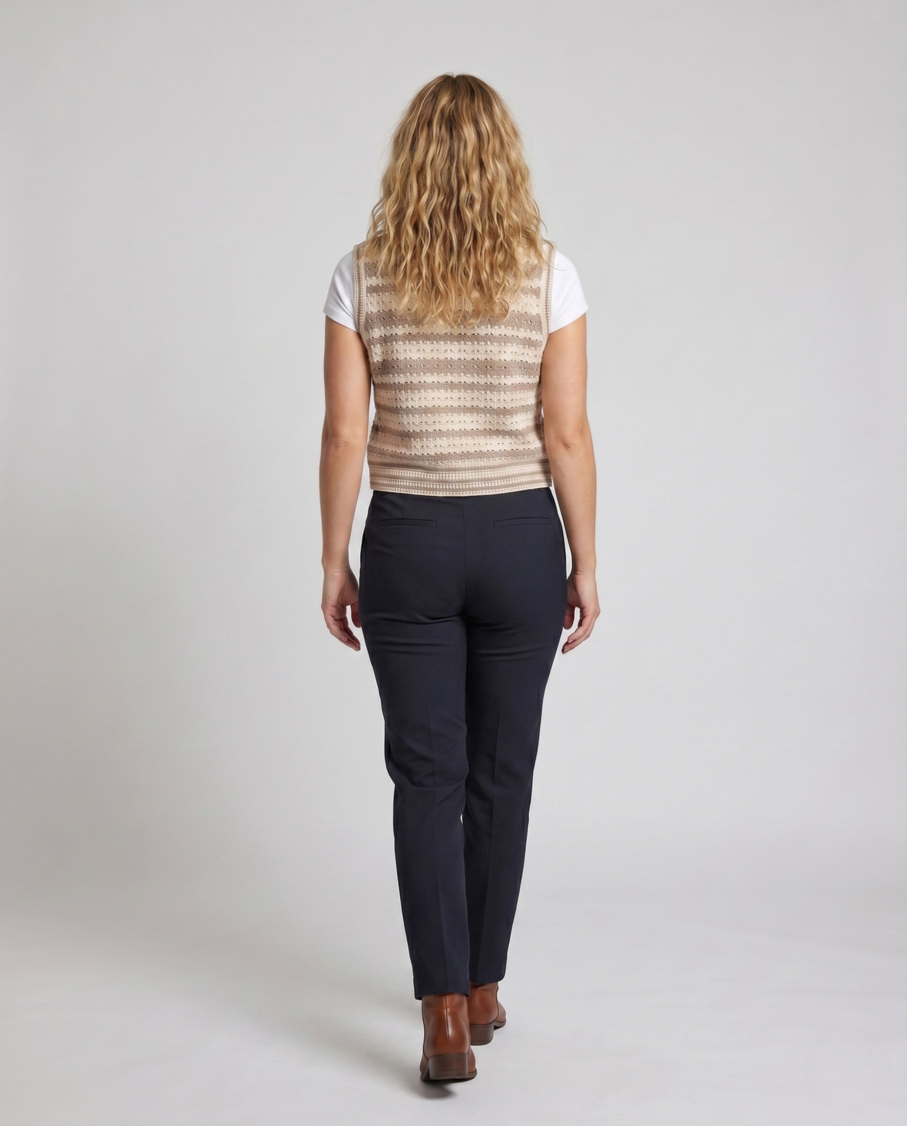 Product 15646885806410 - back_view