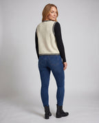 Product 15646886166858 - back_view