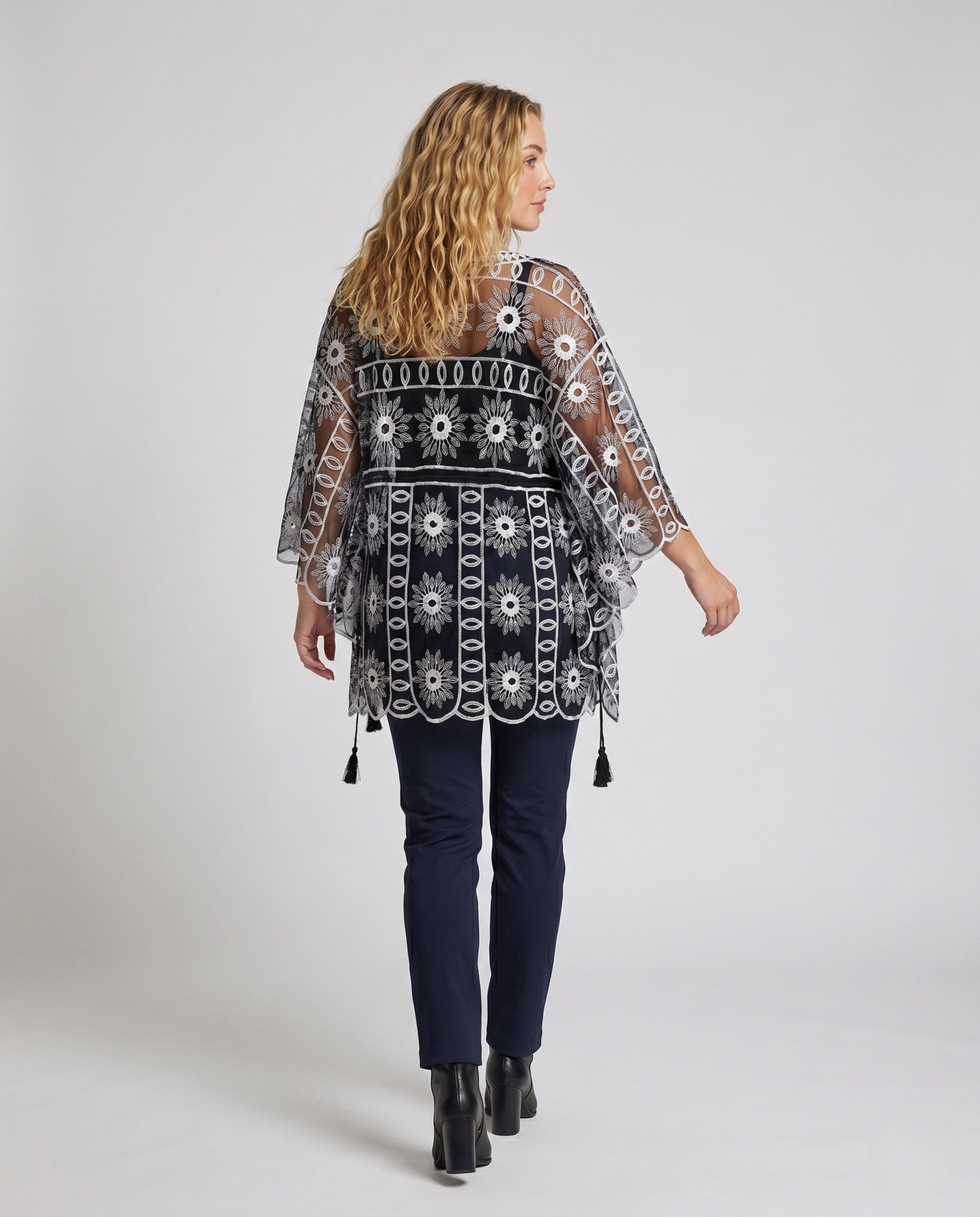 Product 15646889967946 - back_view