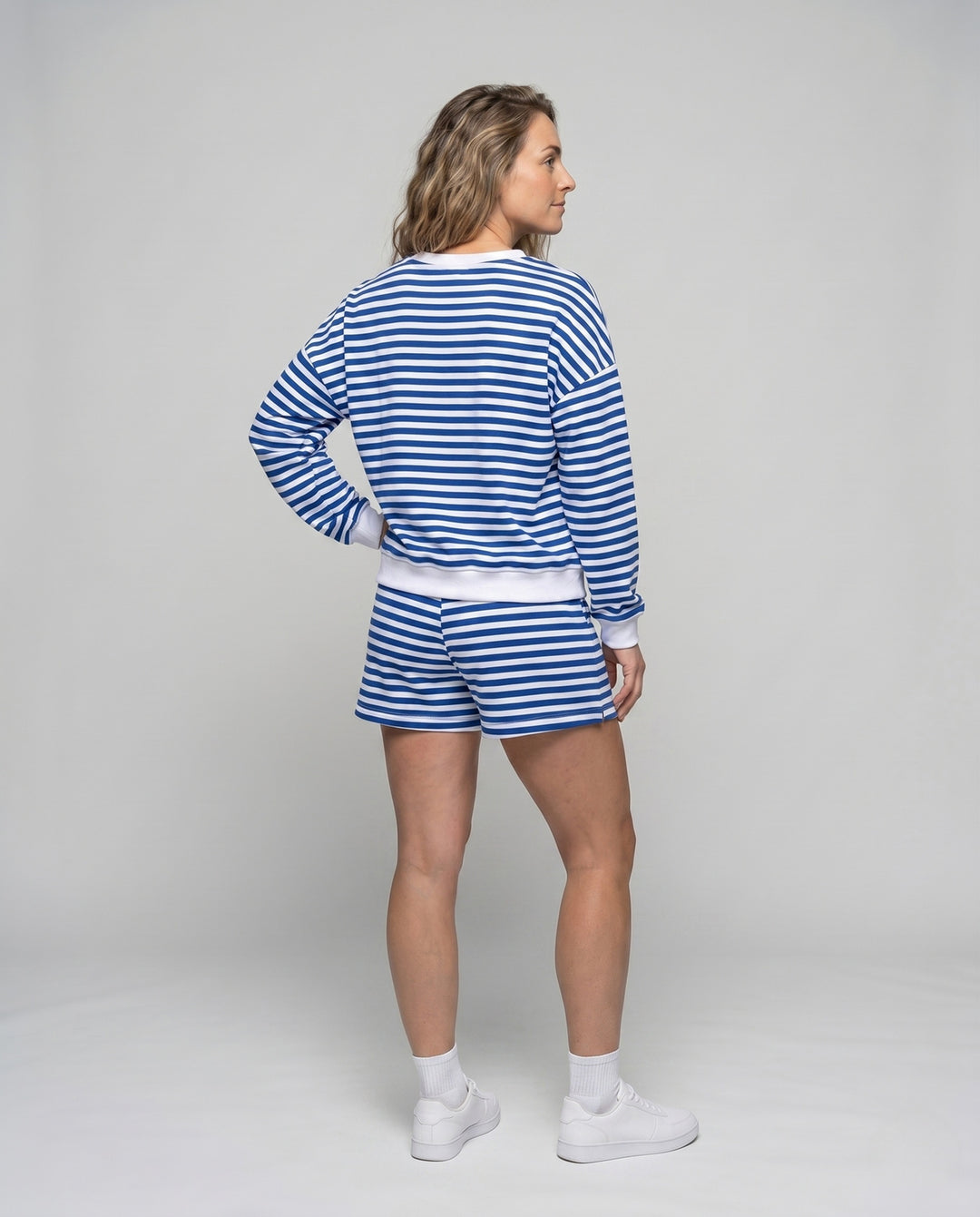 Product 15648541376842 - back_view