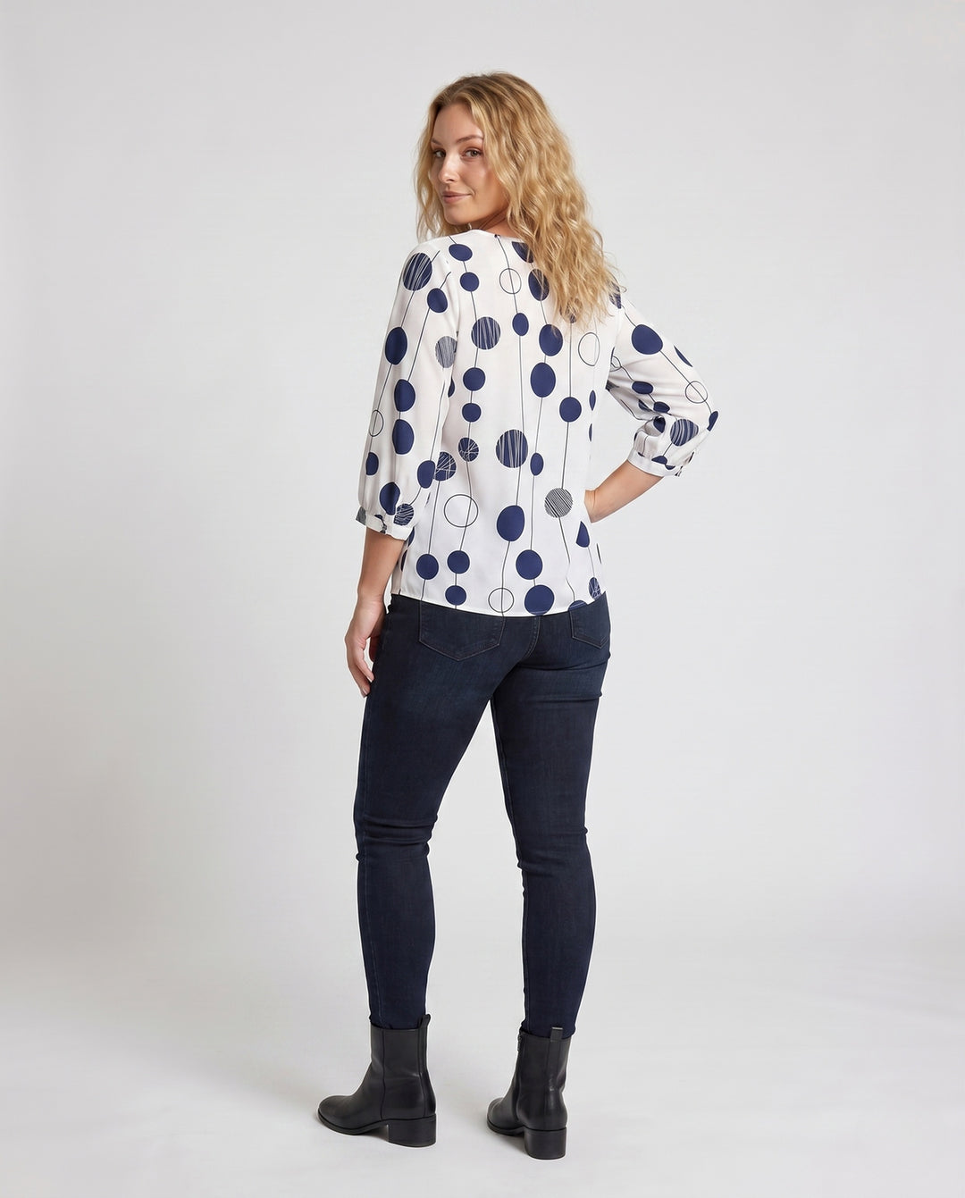 Product 15648541933898 - back_view
