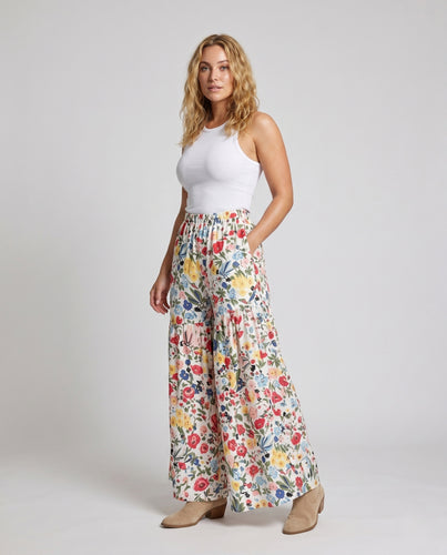 Damen weite Sommerhose mit floralen Details R&B