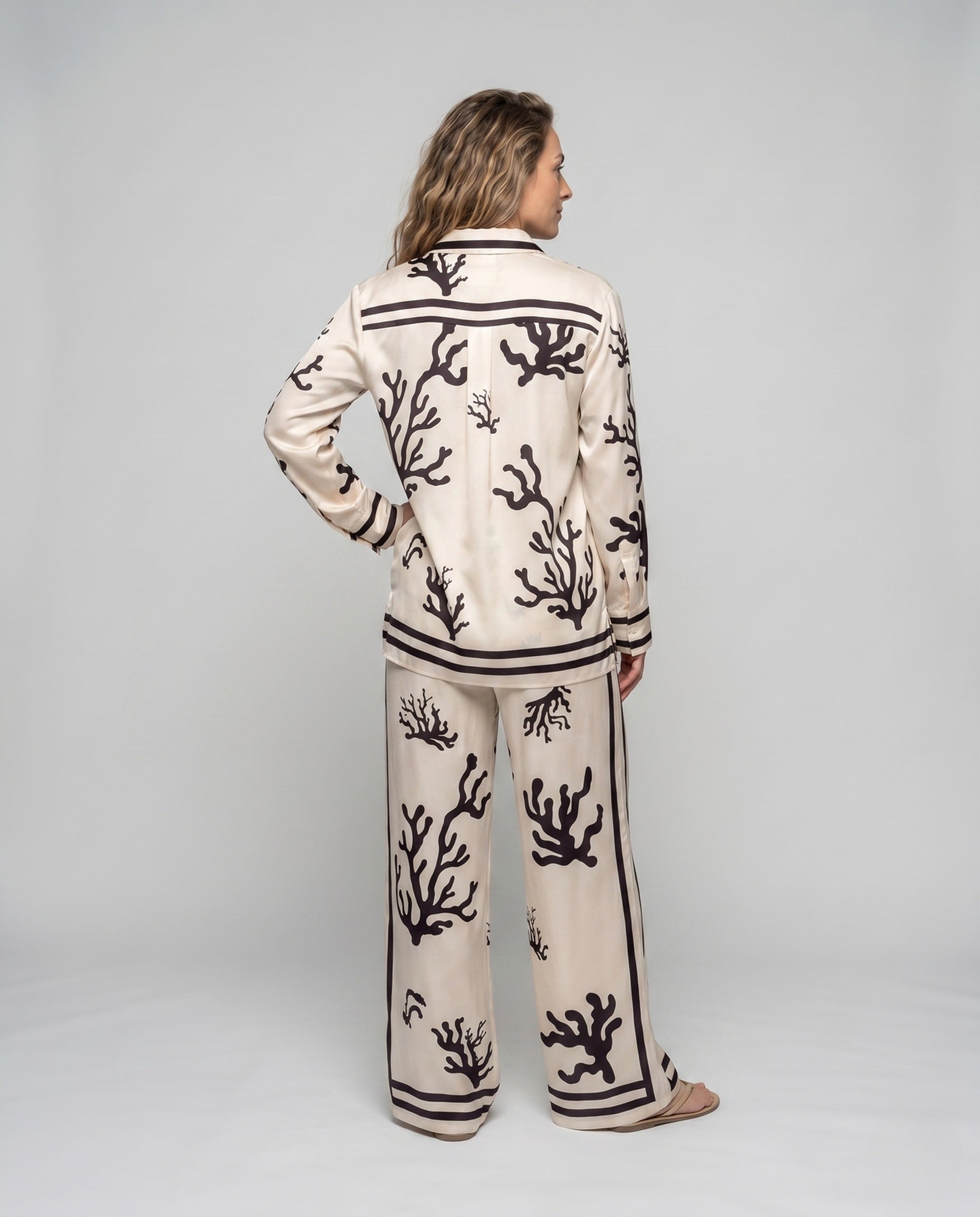 Product 15648676839754 - back_view