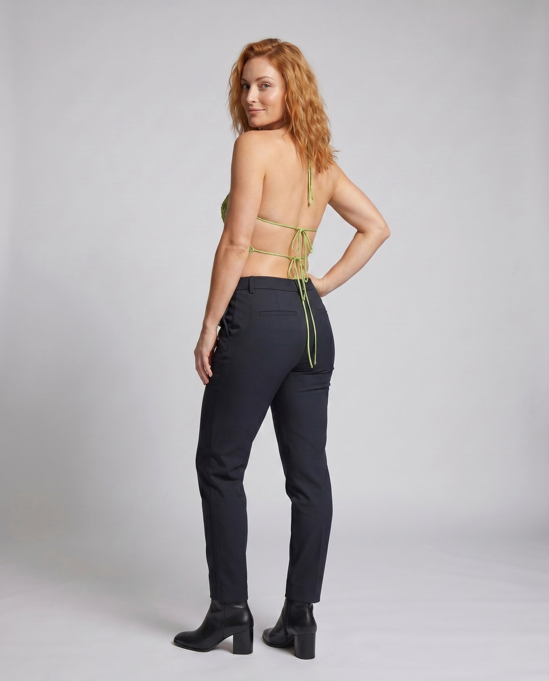 Product 15648680870218 - back_view