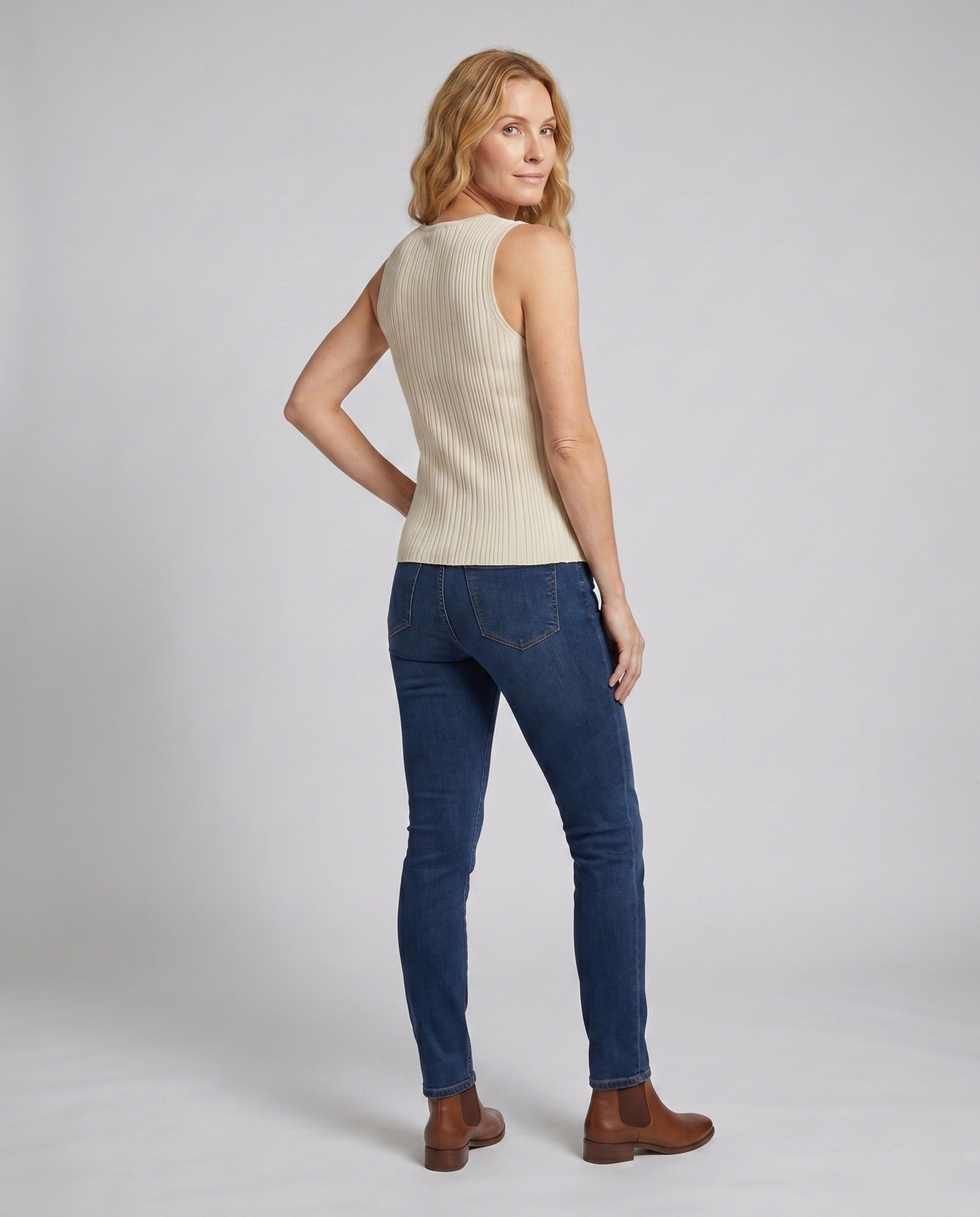 Product 15648707576138 - back_view