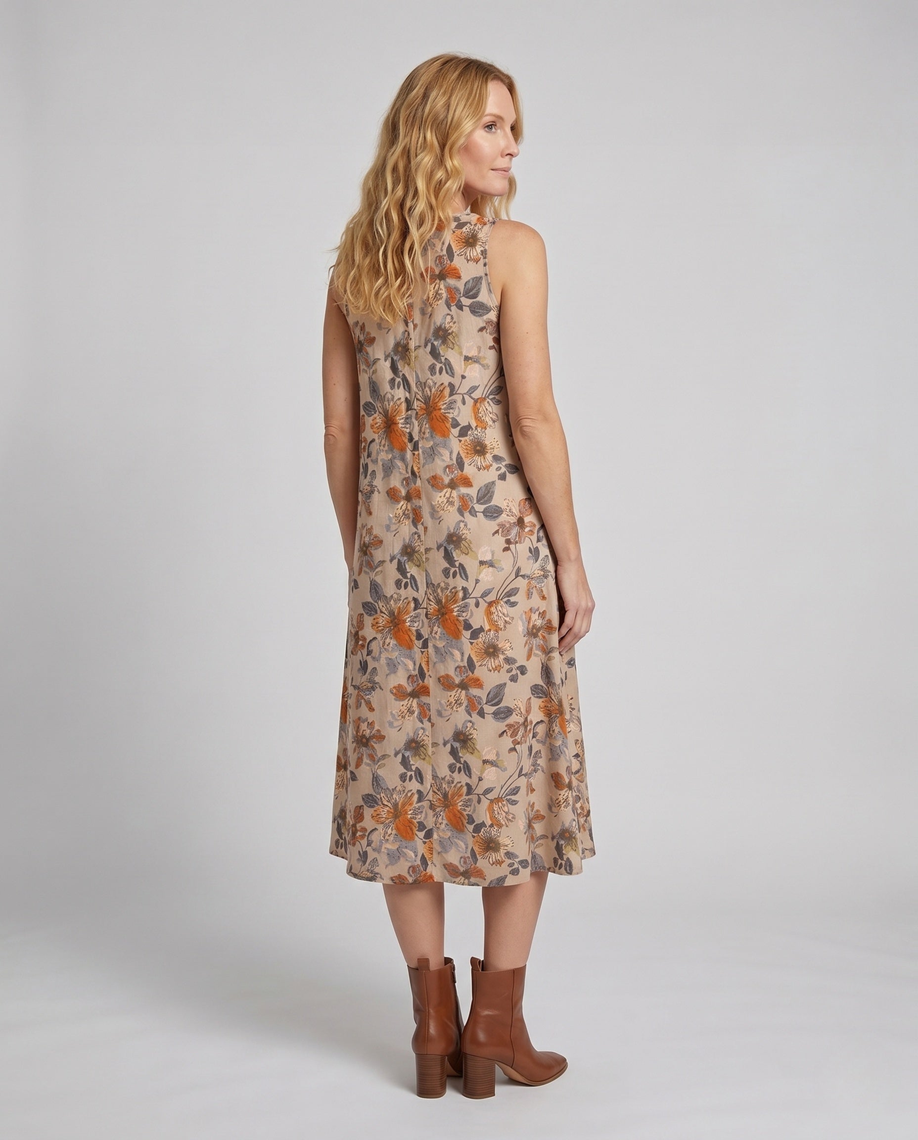 Product 15654610370890 - back_view