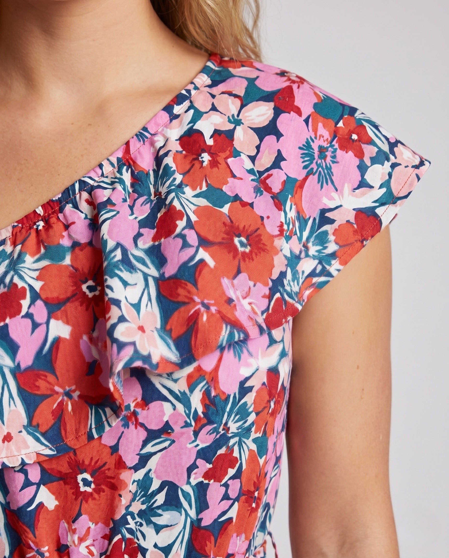 Product 15654615941450 - close_up_detail