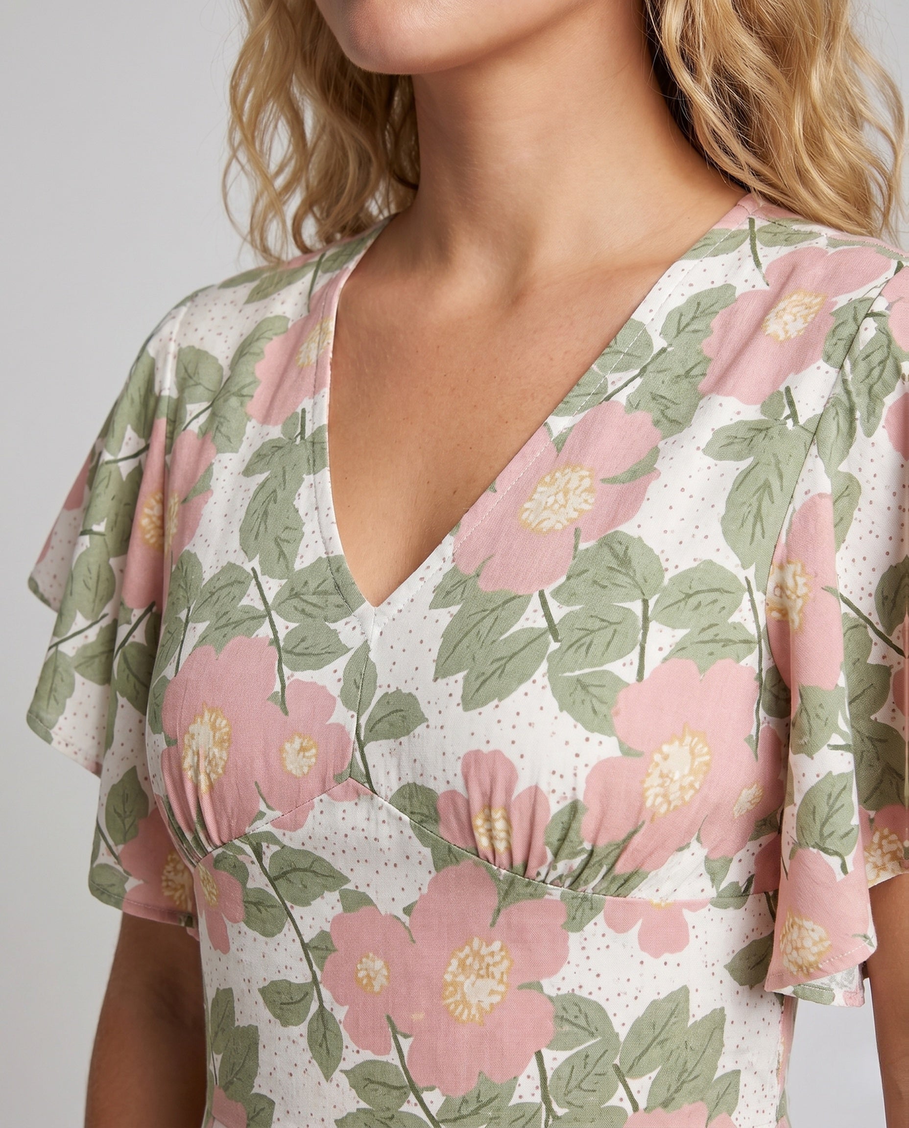Product 15654618562890 - close_up_detail